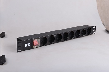 Блок розеток 8 розеток немецкий стандарт с LED выключателем 1 юнит вход С14 без шторок PH12-8D3