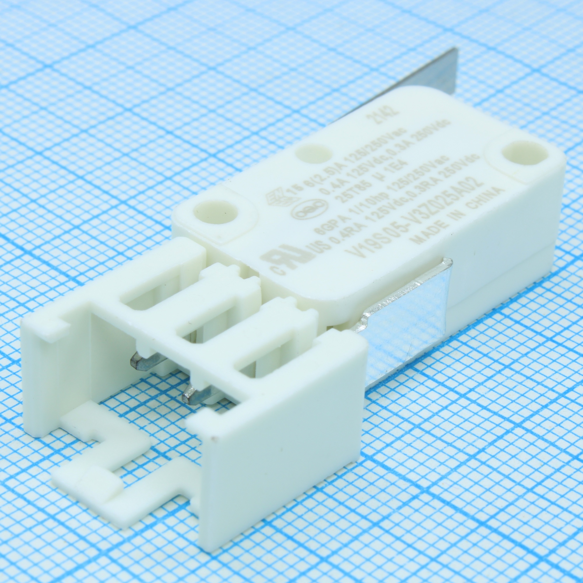 V19S05-V3Z025A02 - микропереключатель SPDT лапка 250В 5А 0.25Н