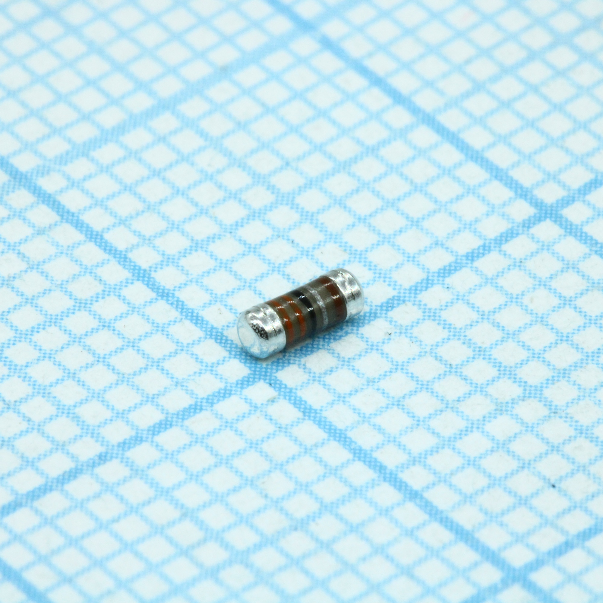 MMA02040C3308FB300 - ЧИП-резистор 0204 3,3Ом  ±1% 0.4Вт -55°С...+155°С