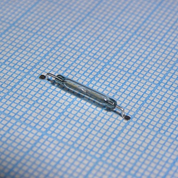 MK23-46-D-2 - Контакт герметичный нормально разомкнутый 0.5A, 200В для поверхностного монтажа