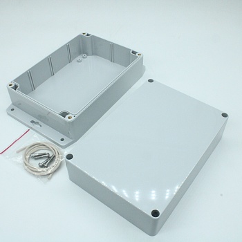 G223MF - Герметичный корпус из поликарбоната с фланцем, IP65, светло-серый