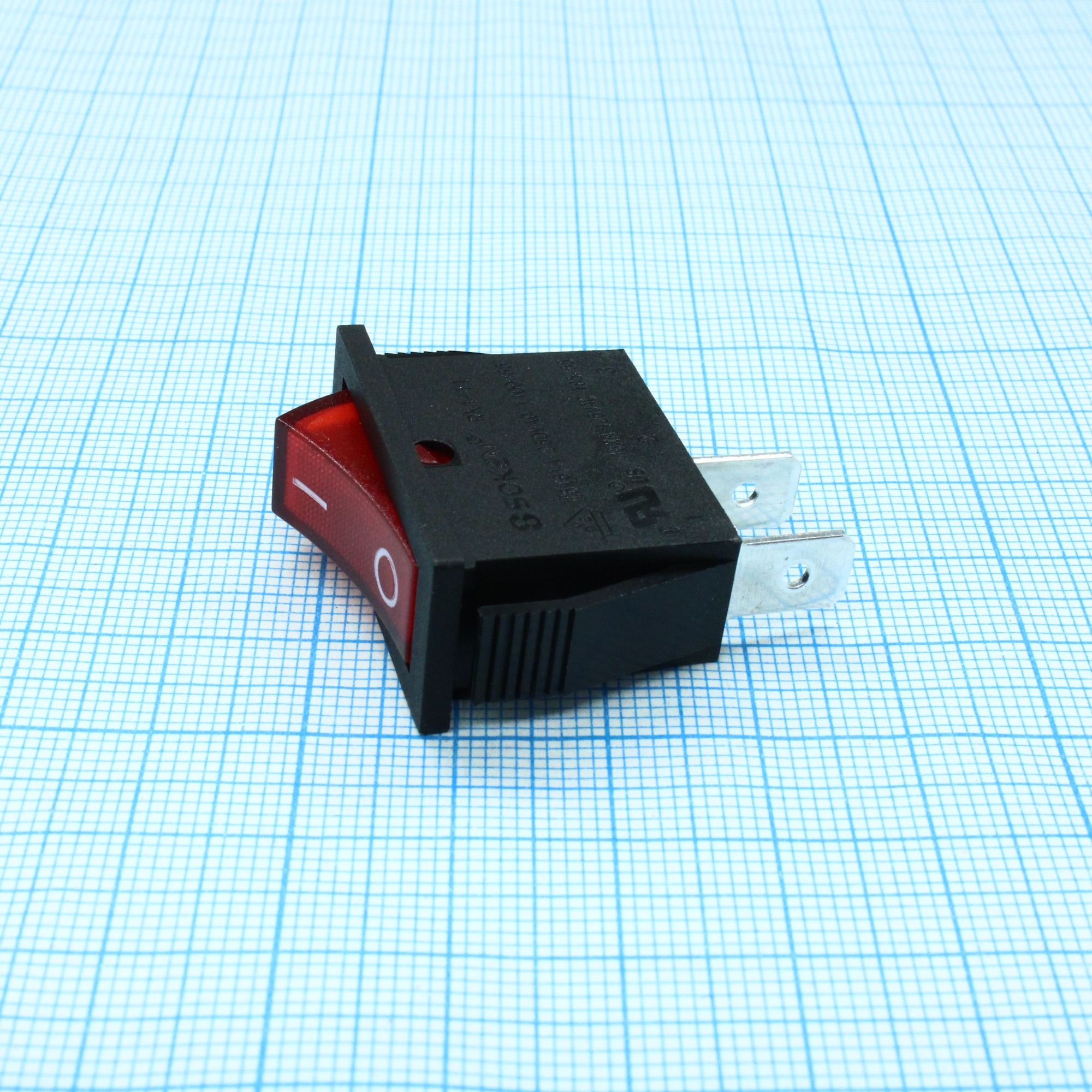 RK1-11 1X1 B/R"0-" - Выключатель клавишный ON-OFF без подсветки цвет корпуса (черный) цвет кнопки (красный)