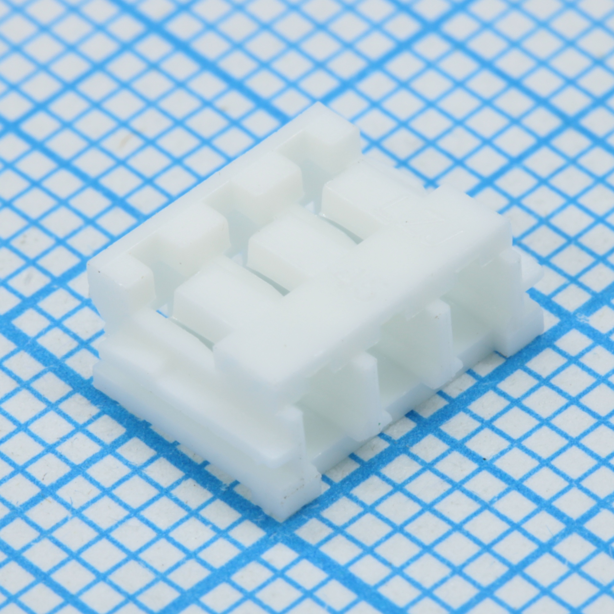 I-DS1069-01-SCW003 - Корпус разъема однорядный (розетка) на кабель, шаг 2.5мм, 3 контакта, требуются контакты T-DS1069-01-SC600