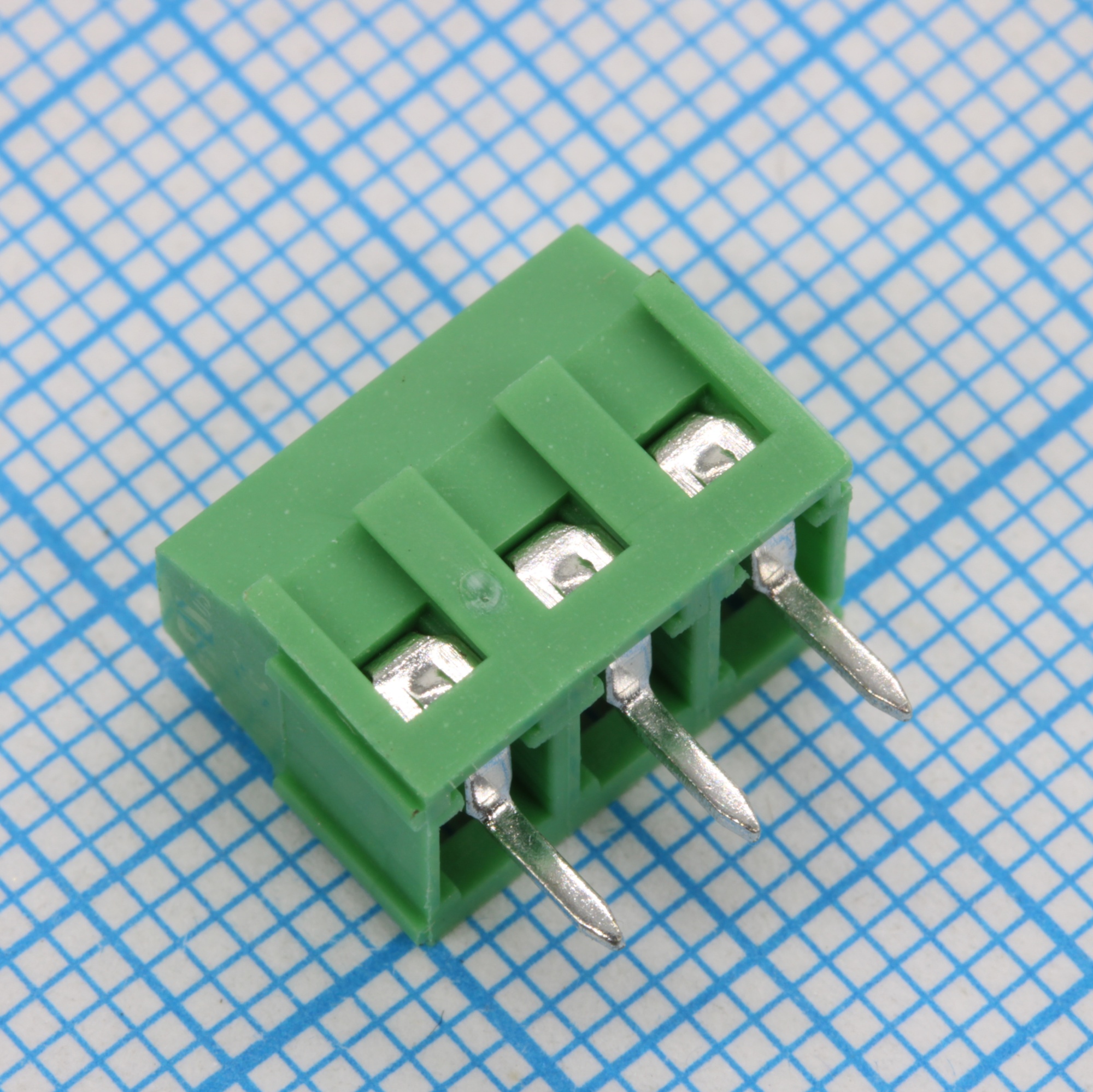 GT381-3.81-03P-14-00 - Винтовой клеммный блок с защитой провода, 3 контакта. Серия GT340-3.81