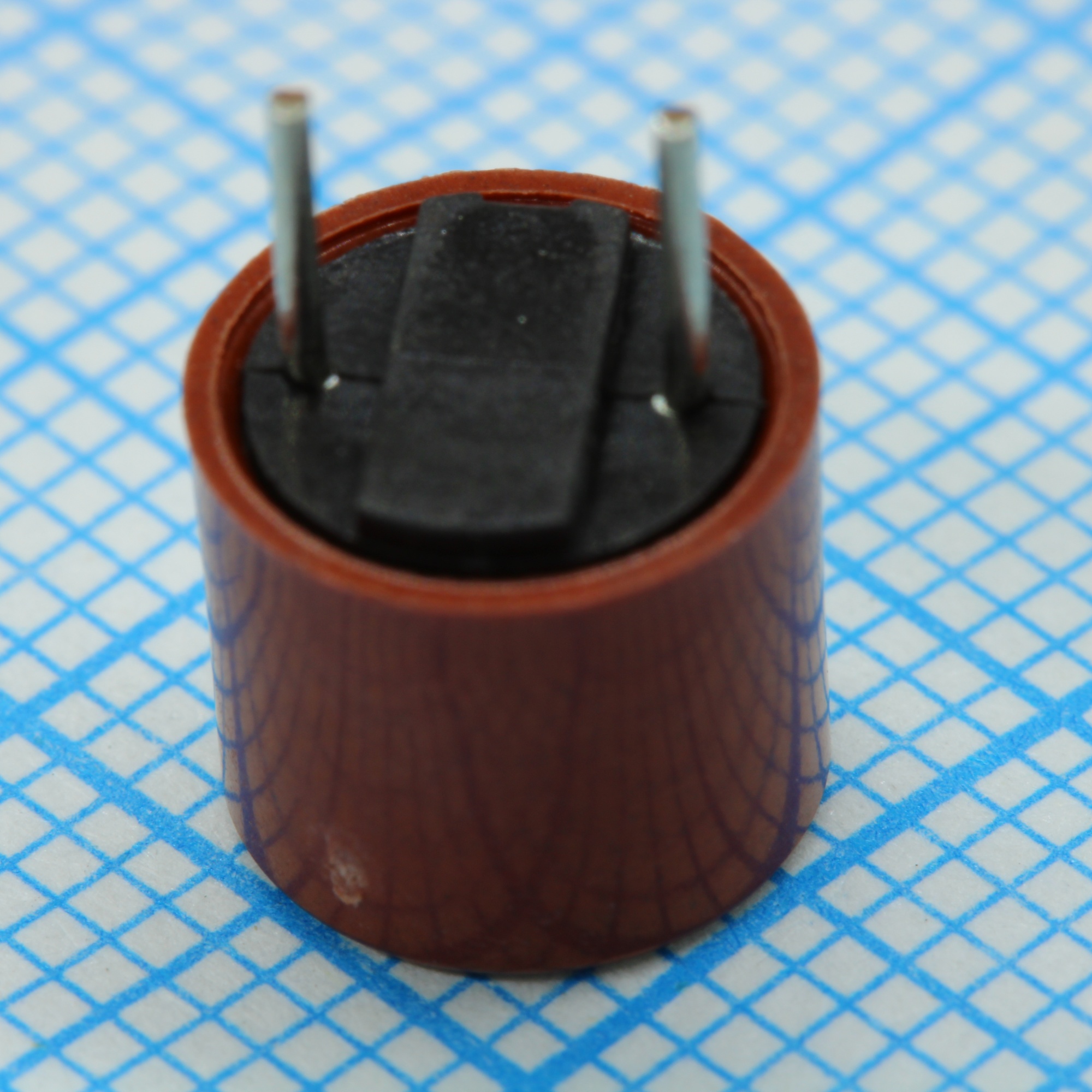 37203150411 - Предохранитель сверхминиатюрный медленнодействующий 0.315А 250В радиальные выводы 8.5х8мм россыпь