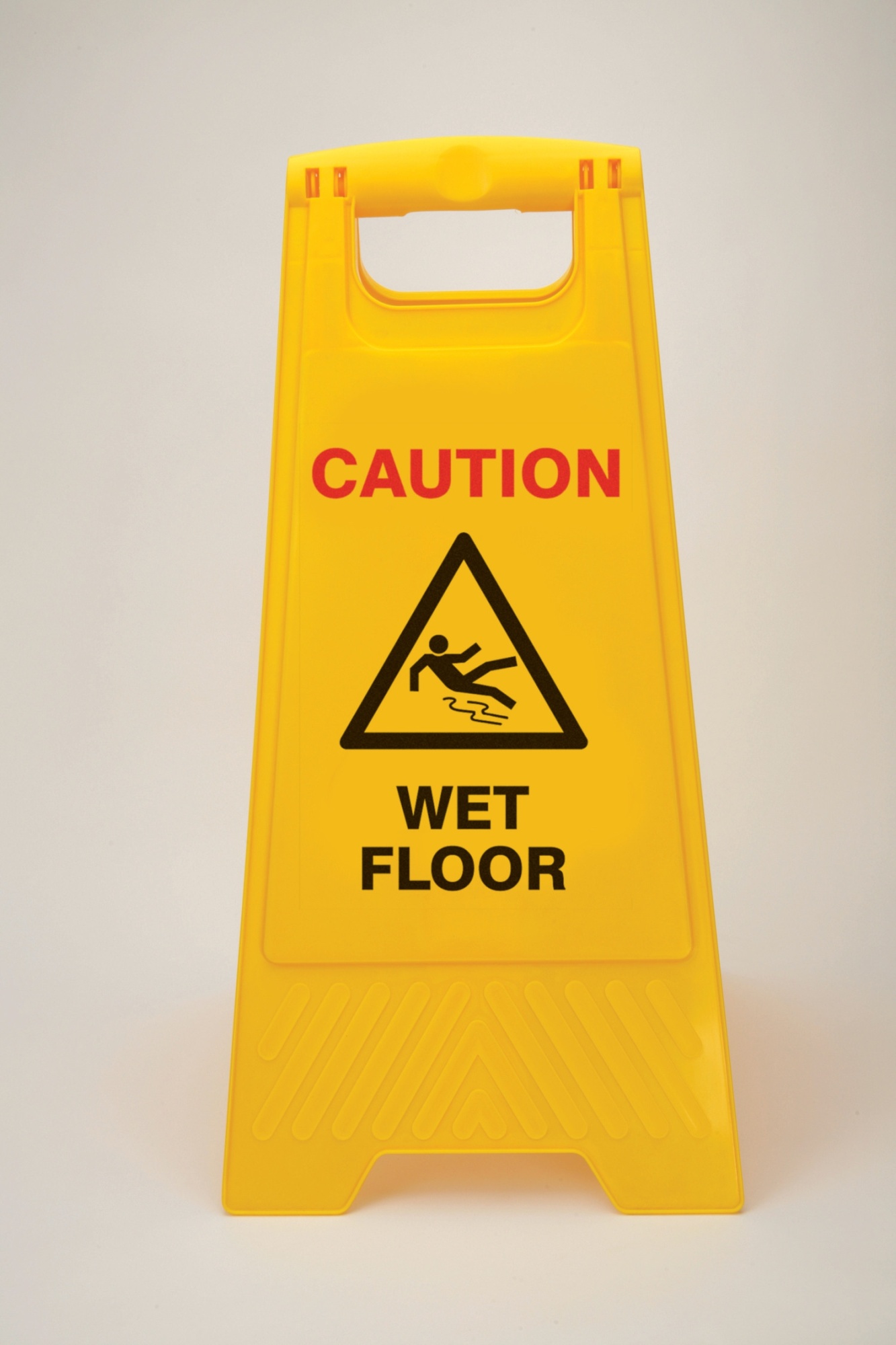 gws256702 - Пластиковая предупреждающая стойка. Цвет  - желтый. Надпись красно/черная «WET FLOOR». Высота 660мм.