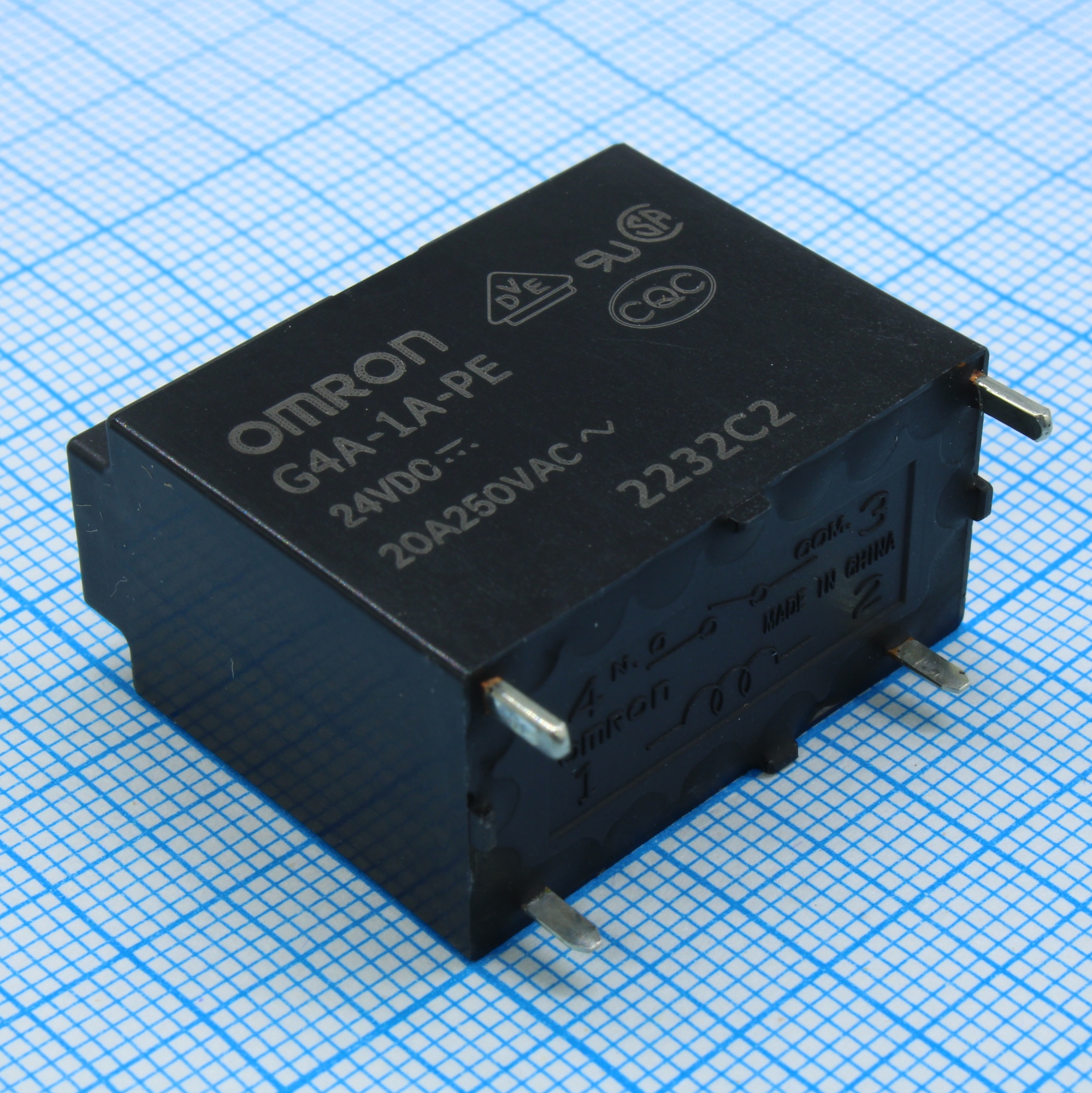 G4A-1APE-24DC - Реле силовое катушка 24В 20A один контакт на замыкание (30.5x16x26.8)мм монтаж в отверстие