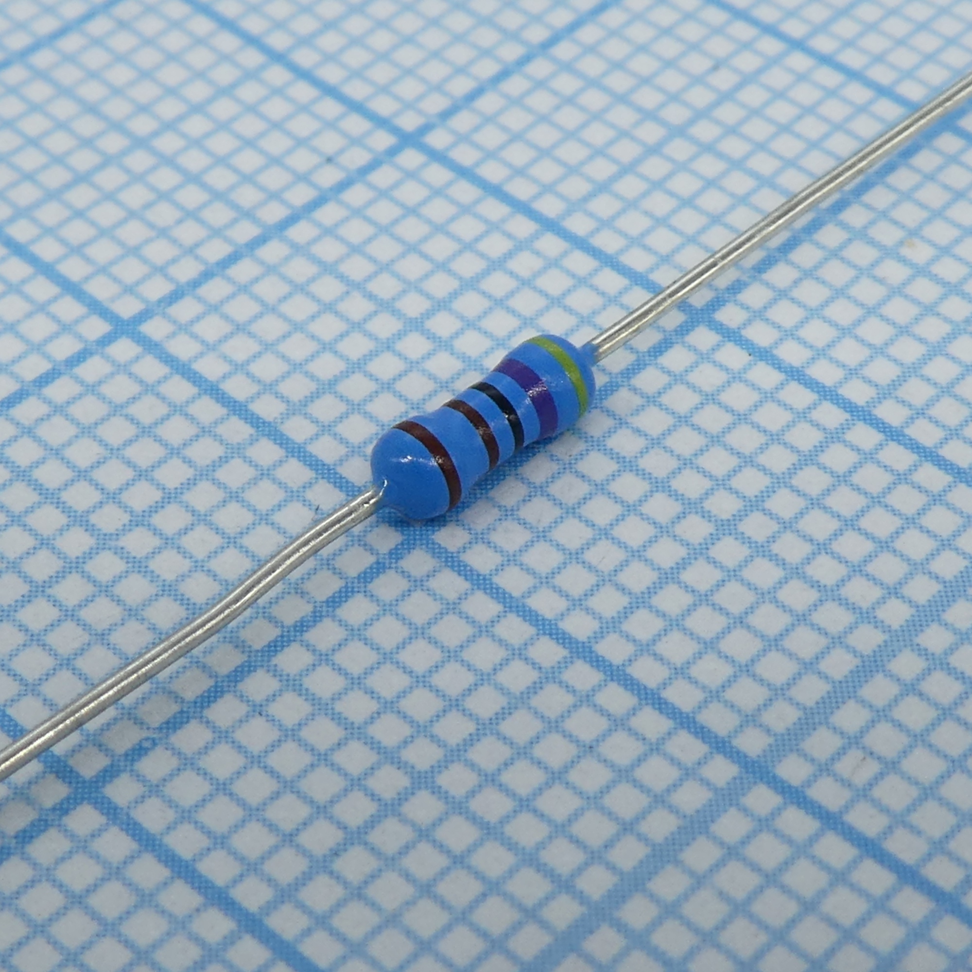 MF0207FTE52-4K7 - Резистор металлопленочный 0.6Вт 4.7кОм ±1%