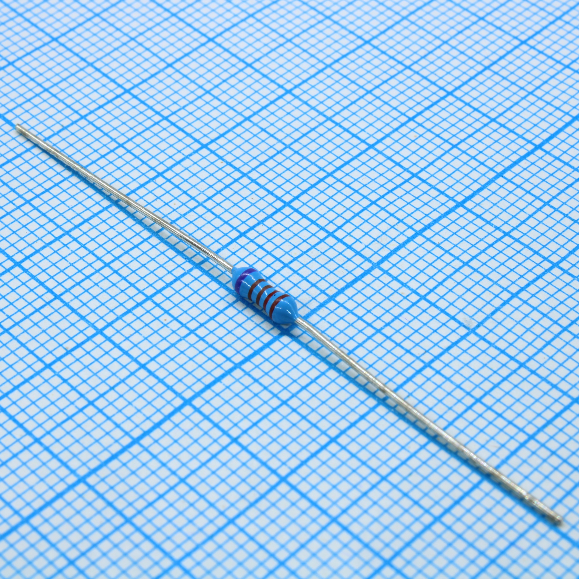 YR1B2K21CC - Резистор металлический прецизионный 2.21кОм ±0.1% 0.25Вт ±15ppm/°C аксиальный лента в коробке