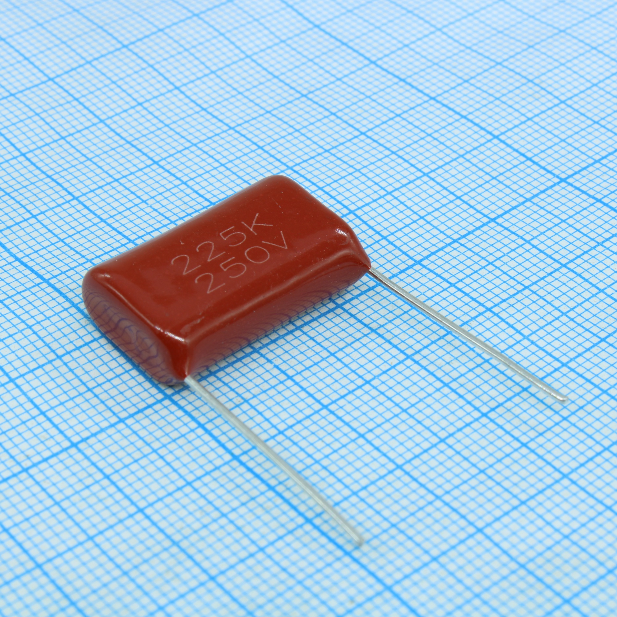 L-KLS10-CL21-225K250-P22.5-A - Конденсатор металлопленочный полиэтилентерефталатный 2.2 мкФ 250 В ±10% радиальный 22.5мм 85°C россыпь