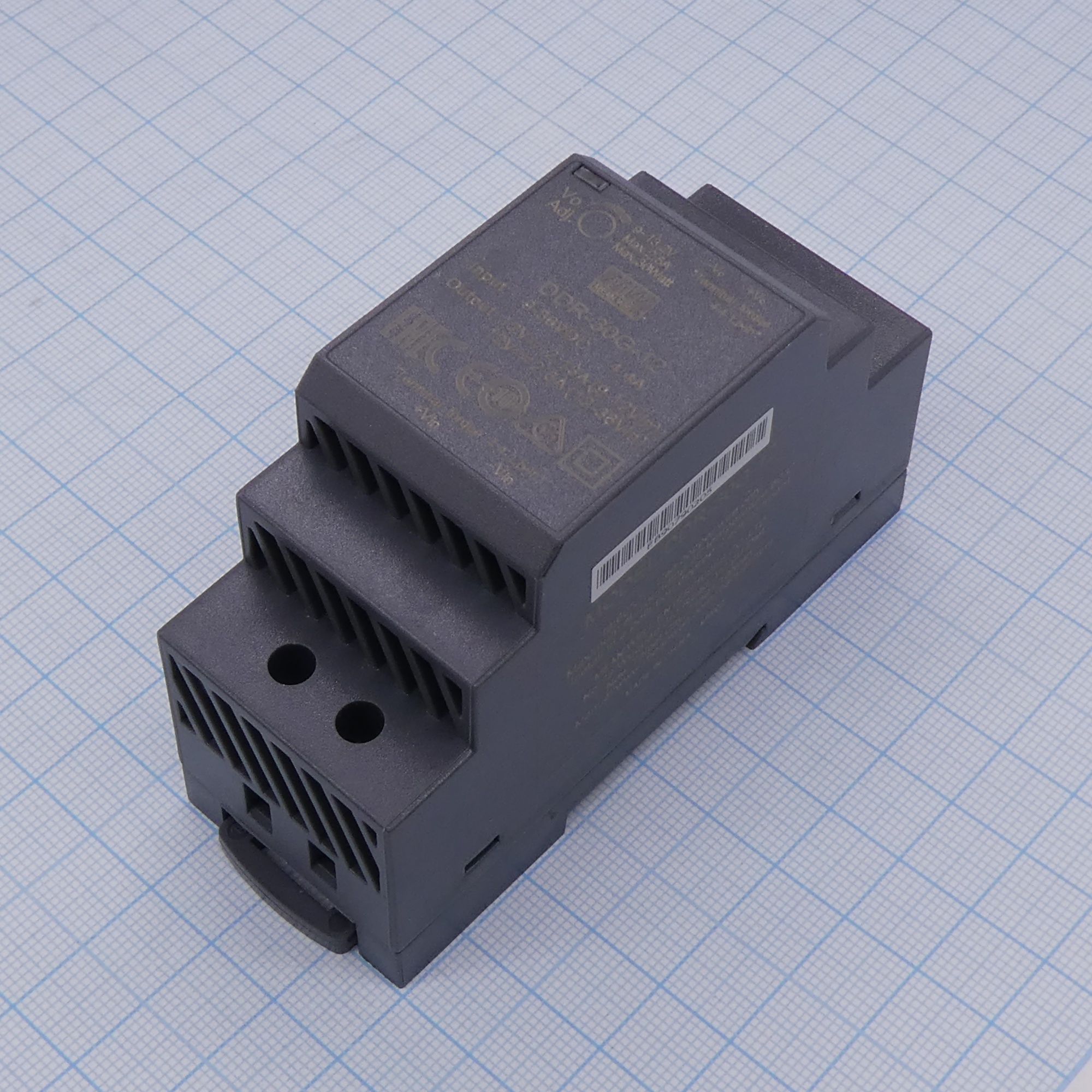 DDR-30G-12 - DC-DC, 30Вт, вход 9…36 В DC, выход 12В/2.5А, изоляция 4000В DC, в кожухе на DIN-рейку, 35х90х54.5мм, -40...+85°С