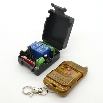 Модуль 2-х канального радиореле - На модуле приемника установлена перемычка для изменения режима работы. В режиме фиксации- при первом нажатии на кнопку передатчика соответствующее реле замыкается, при повторном- размыкается. Без фиксации- соответствующее