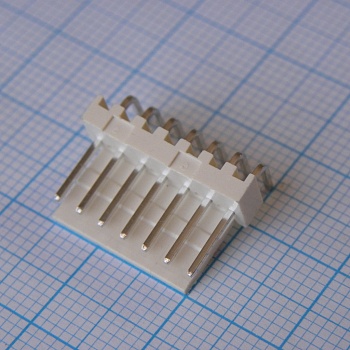 DS1070-7MRV6A - Разъем типа провод-плата, вилка угловая, шаг 2.54 мм, 7 контактов.