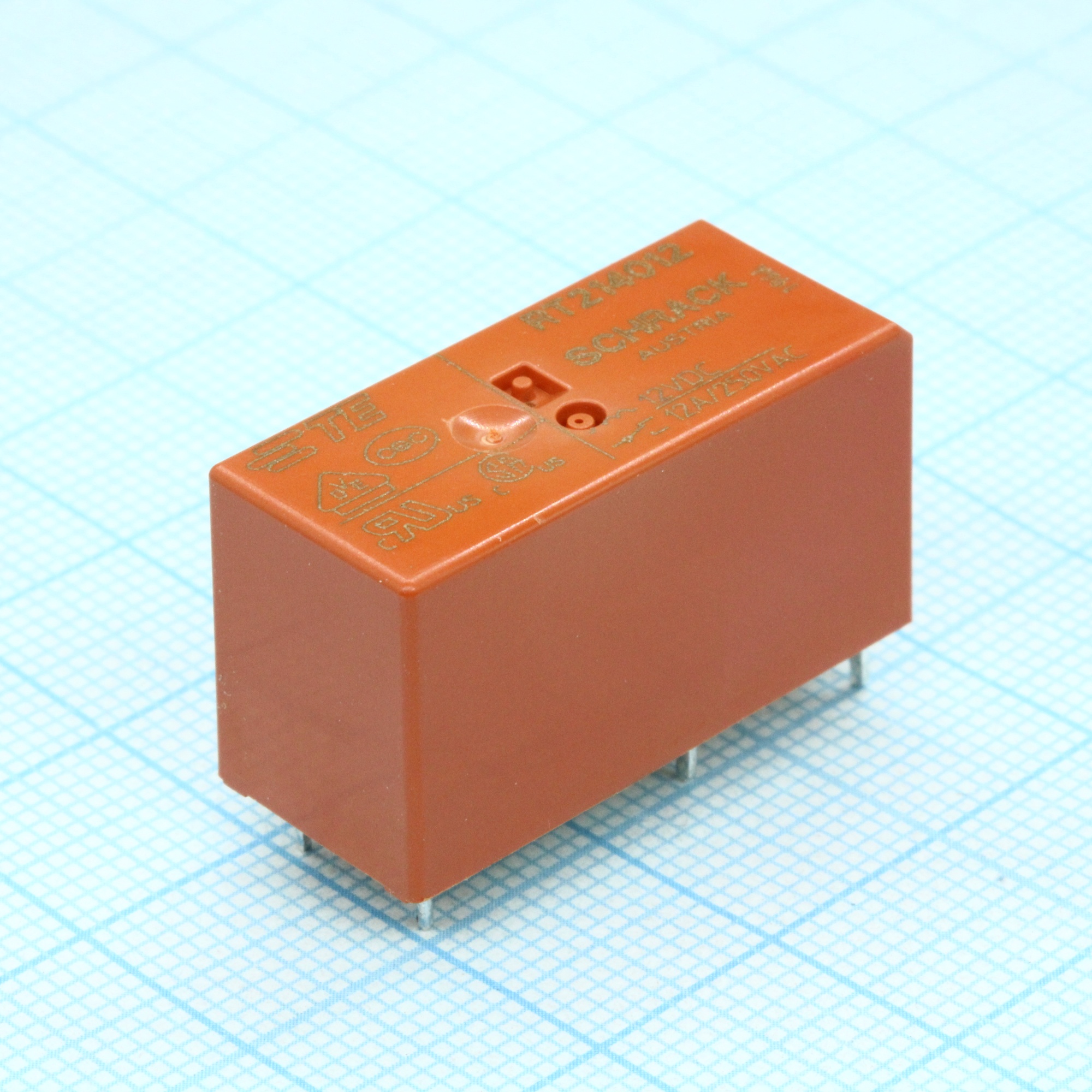 5-1393239-4 - Реле силовое 12А одна контактная группа на переключение (29х12.7х15.7)мм катушка 12В монтаж в отверстие
