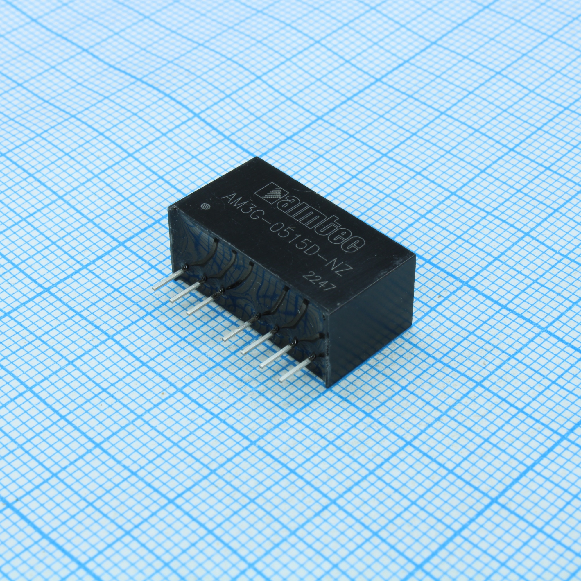 AM3G-0515D-NZ - DC/DC, 3Вт, вход 18…36В, выход ±15В/±0.1А, изоляция 1500В DC, КПД 80%, максимальная емкостная нагрузка не более ±330мкФ, вход On/Off, SIP8, 22x9.5x12мм, -40…100°C, пластик