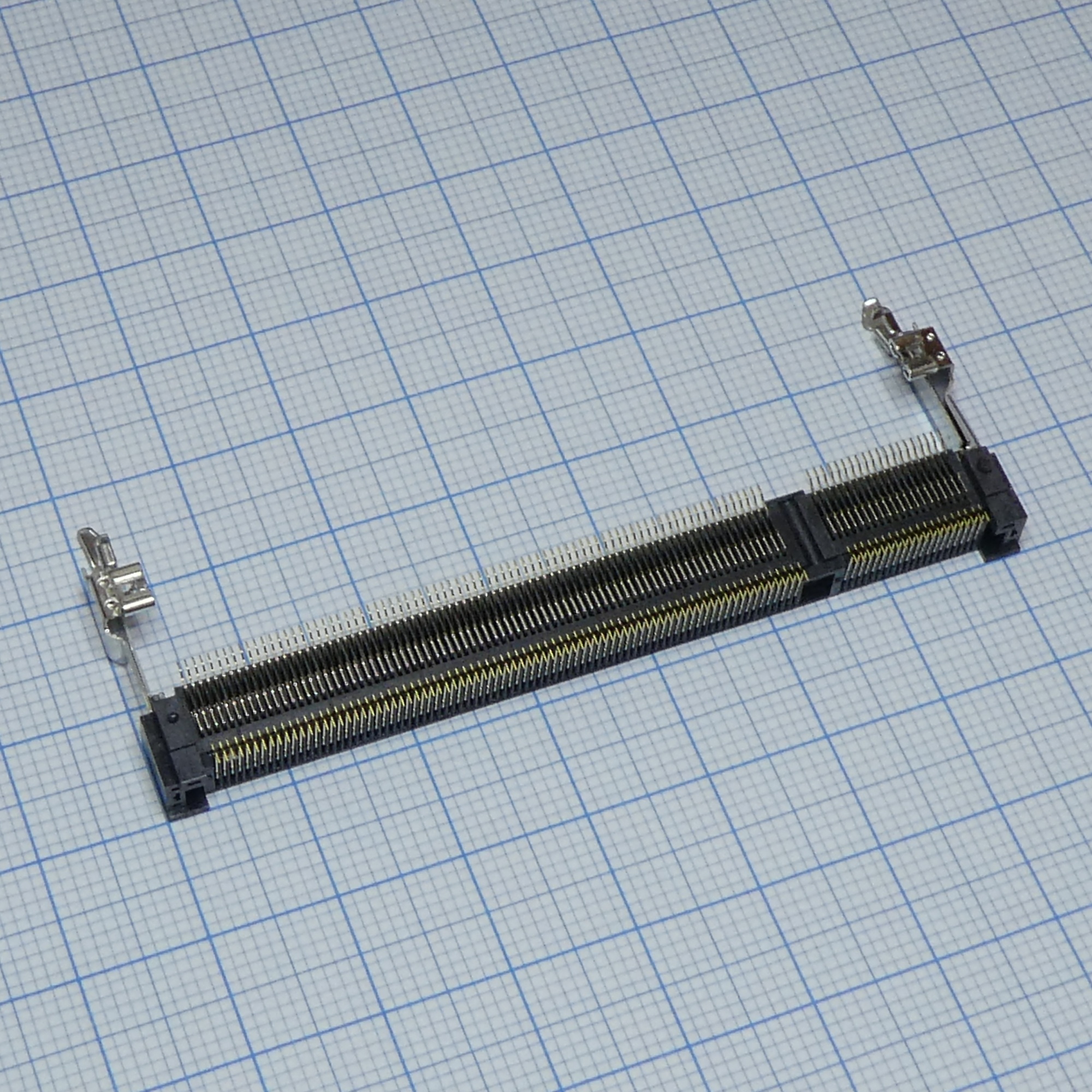 1717468-3 - Разъем гнездо, SODIMM, 200 контакт(-ов), Медь, Контакты с Покрытием из Золота
