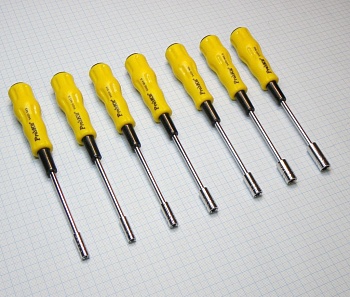 1PK-9402 - Набор отверток с торцевыми головками для электроники. В состав набора входят накидные отвертки размеров M3, M3.5, M4, M4.5, M5, M5.5, M6