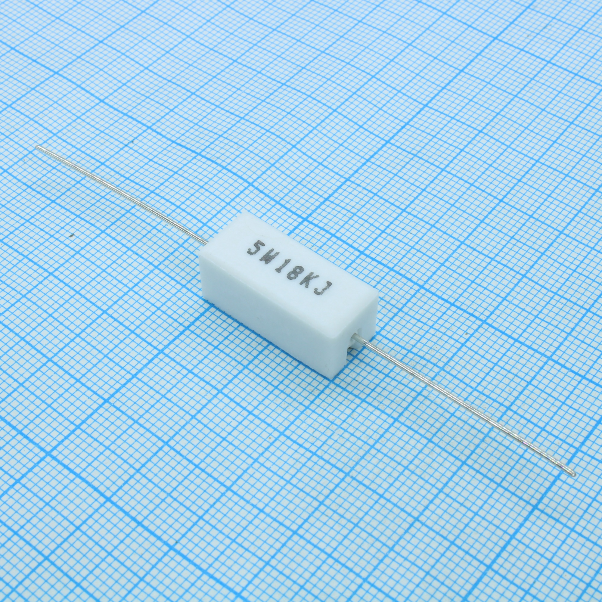 SQP5WJ18KB - Резистор цементный аксиальный 18кОм ±5% 5Вт