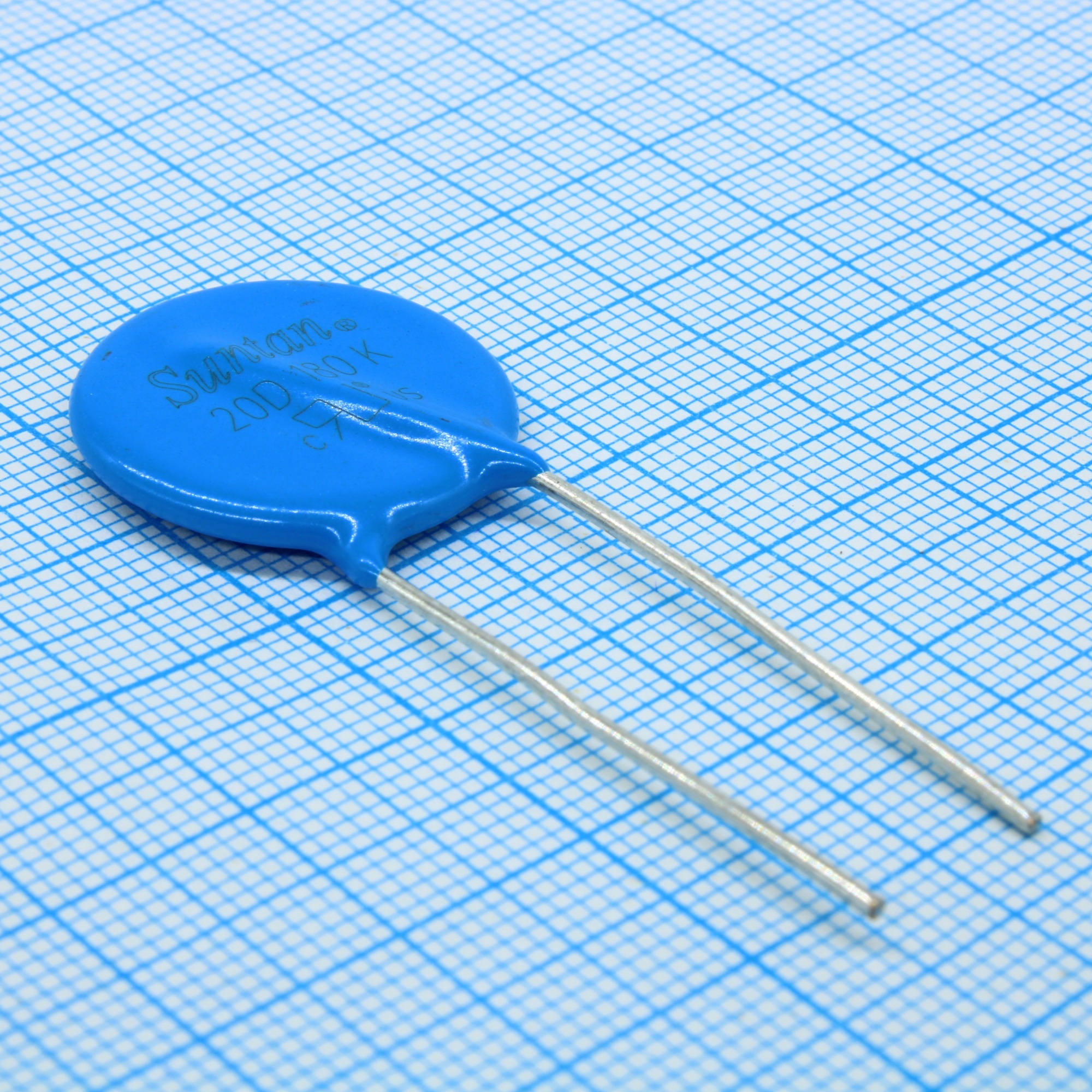 TSV20D180K - Варистор 11Vac/14Vdc, 2000A, 18V(1mA), радиальные выводы, россыпь