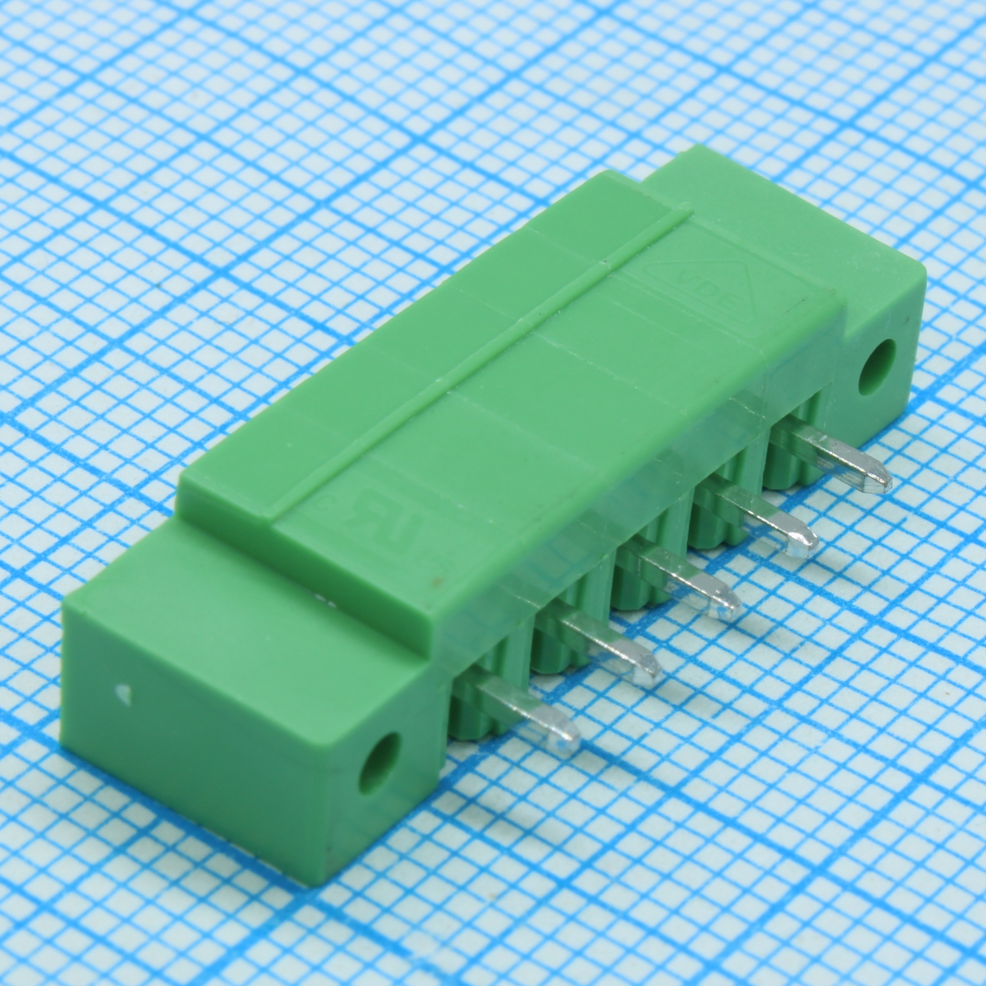 15EDGVM-3.81-05P-14-00A(H) - Разъемный клеммный блок на плату, 5 контакта. Серия 15EDGVM-3.81