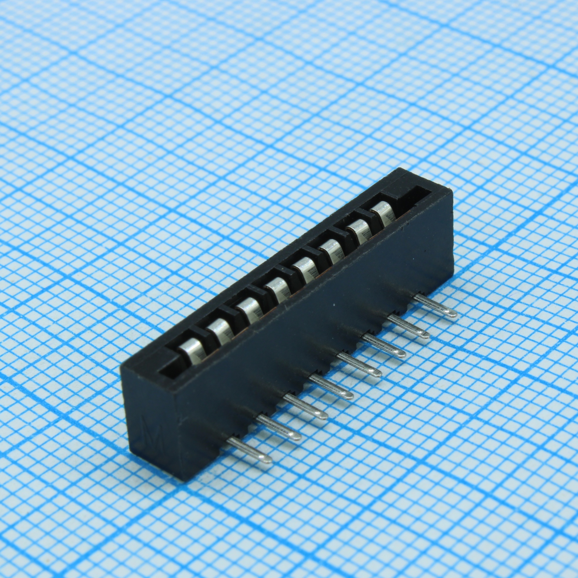 DS1020-08RT1D - FPC разъем для шлейфа на плату угловой 8pin, шаг 2.54мм