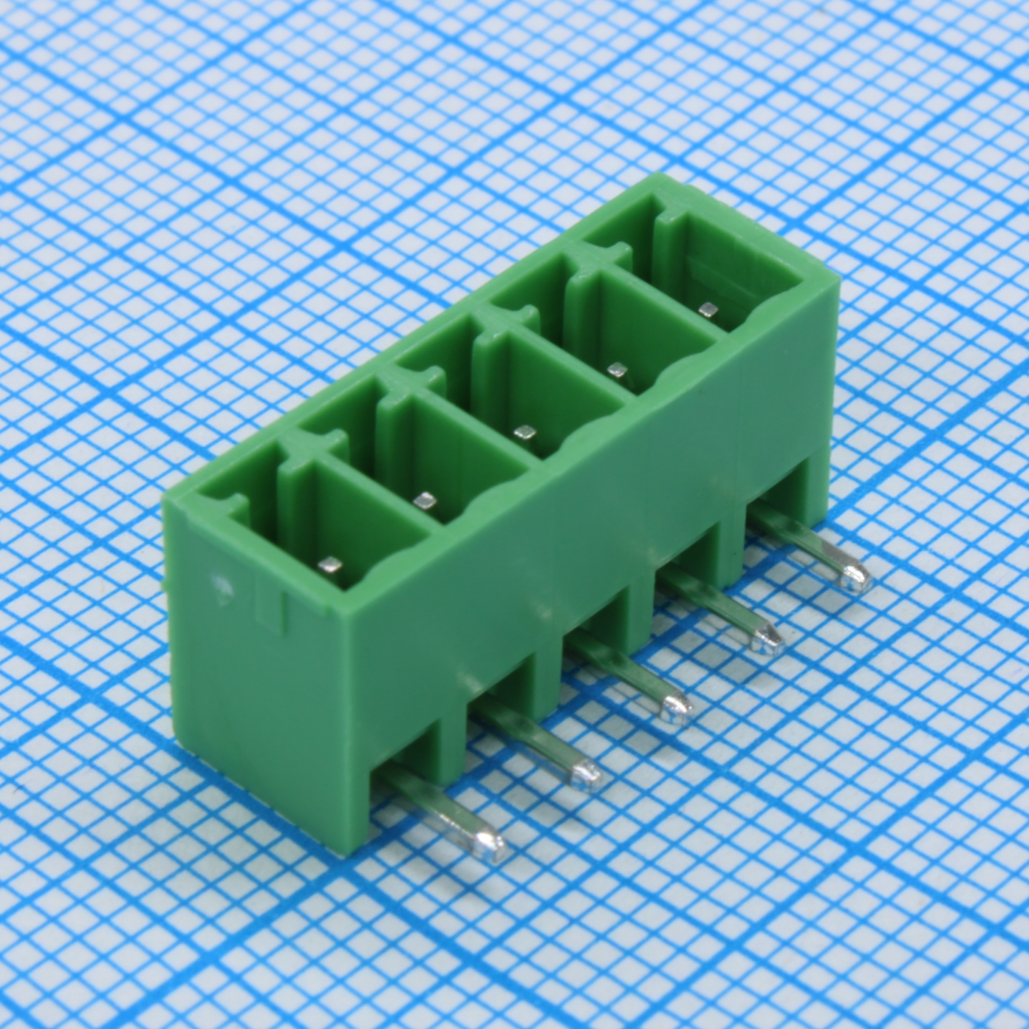 15EGTRC-3.81-05P-14-00 - Разъемный клеммный блок на плату, 5 контактов. Серия 15EGTRC-3.81