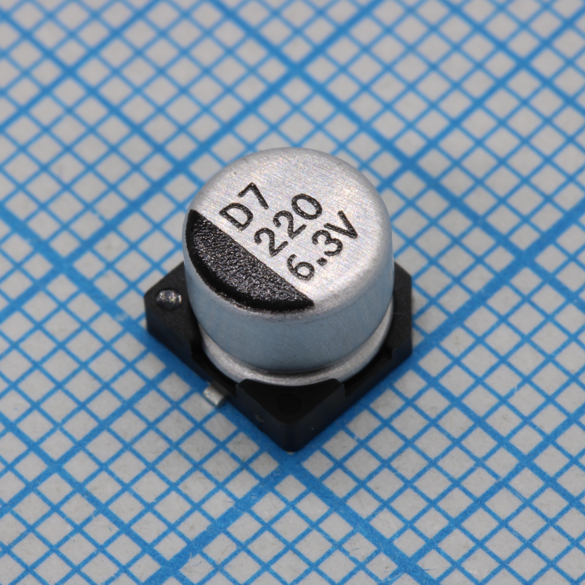 CD006M221E5APKKKV00R - Конденсатор алюминиевый электролитический 220мкФ 6.3В ±20% (5 X 5.4мм) для поверхностного монтажа 0.8 Ом 230мА 2000час 105°С лента на катушке