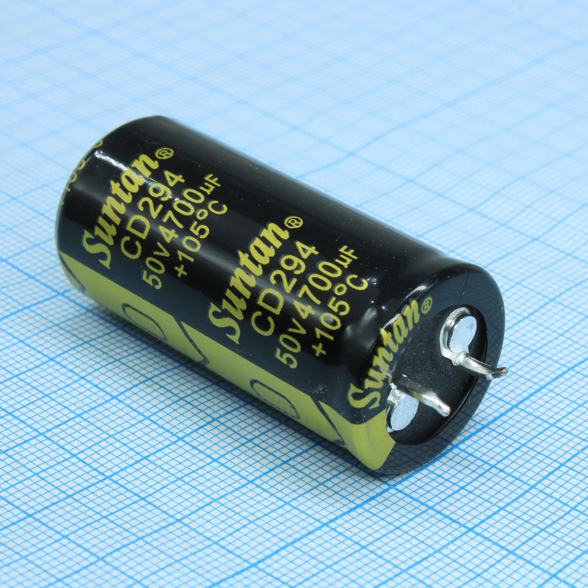 TS13DR2D821MSB0D0R - Конденсатор алюминиевый электролитический 820мкФ 200В ±20% (22 X 45мм) защелкиваемые выводы 10мм 0.11Ом 2040мА 2000час 105°С россыпь