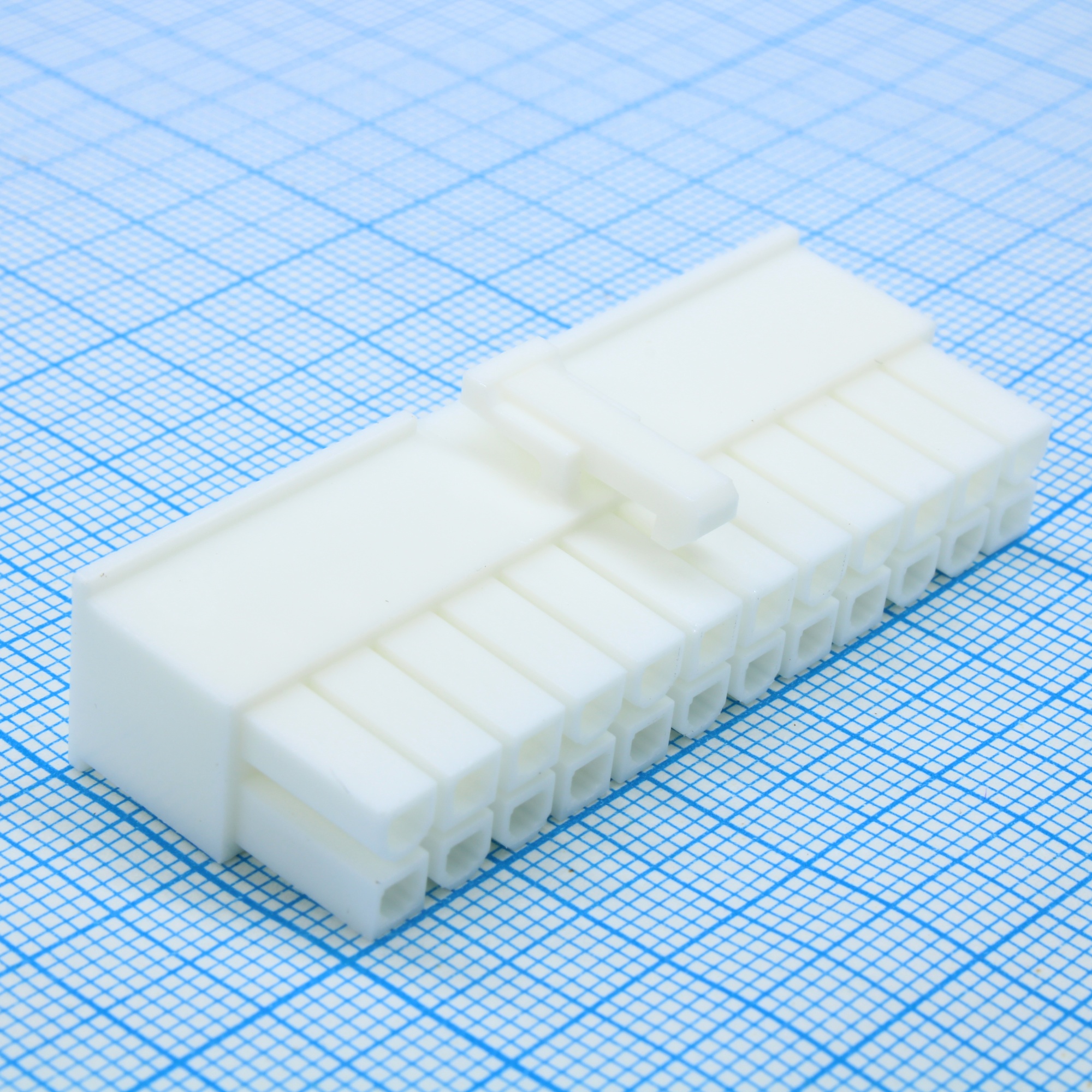 39012245 - Разъем провод-плата розетка серия Mini-Fit Jr 24 контакта шаг 4,2мм