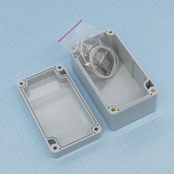 G205 - Герметичный корпус из поликарбоната, IP65, светло-серый