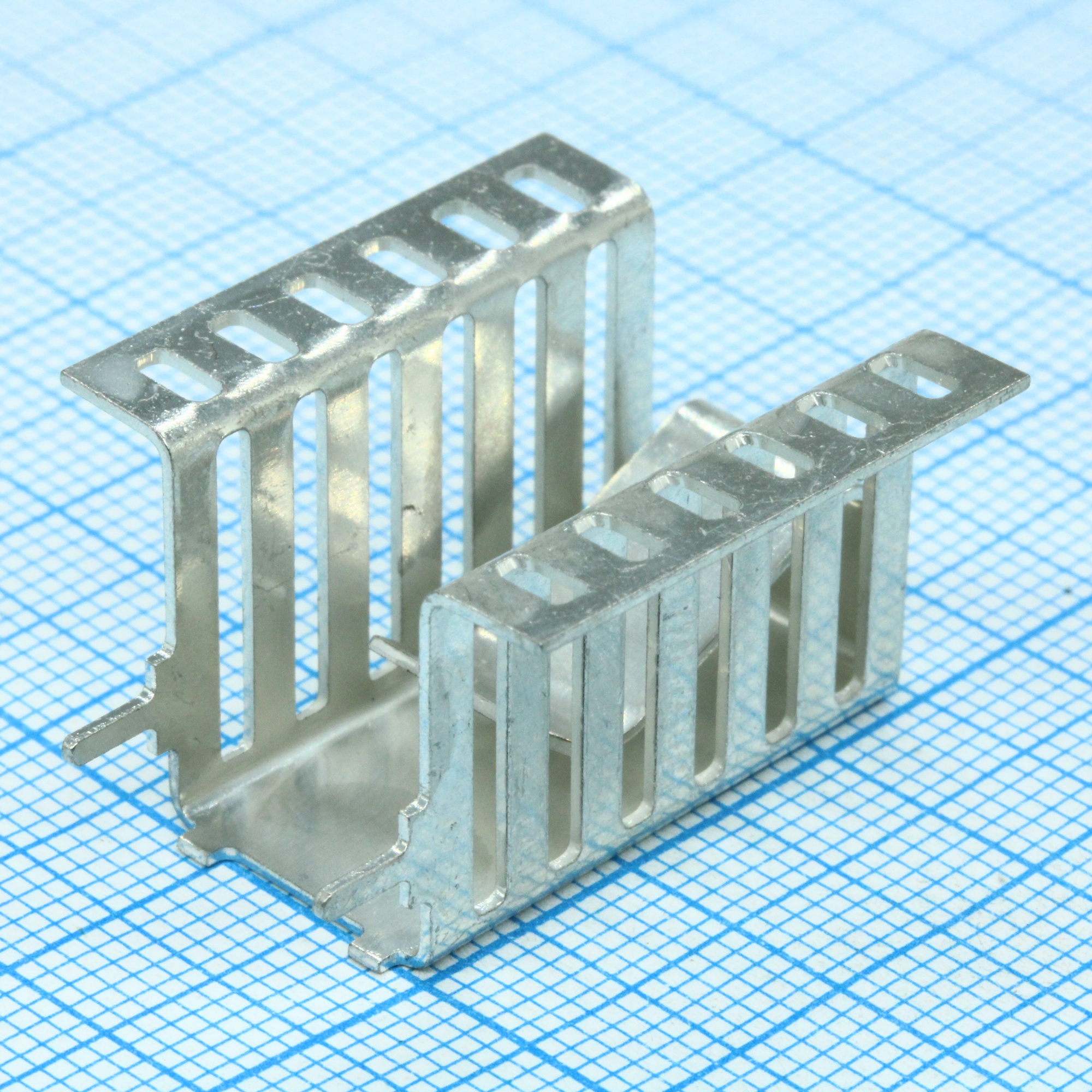 FK270MI220V - Радиатор пассивный для корпуса TO-220 вертикальный медный