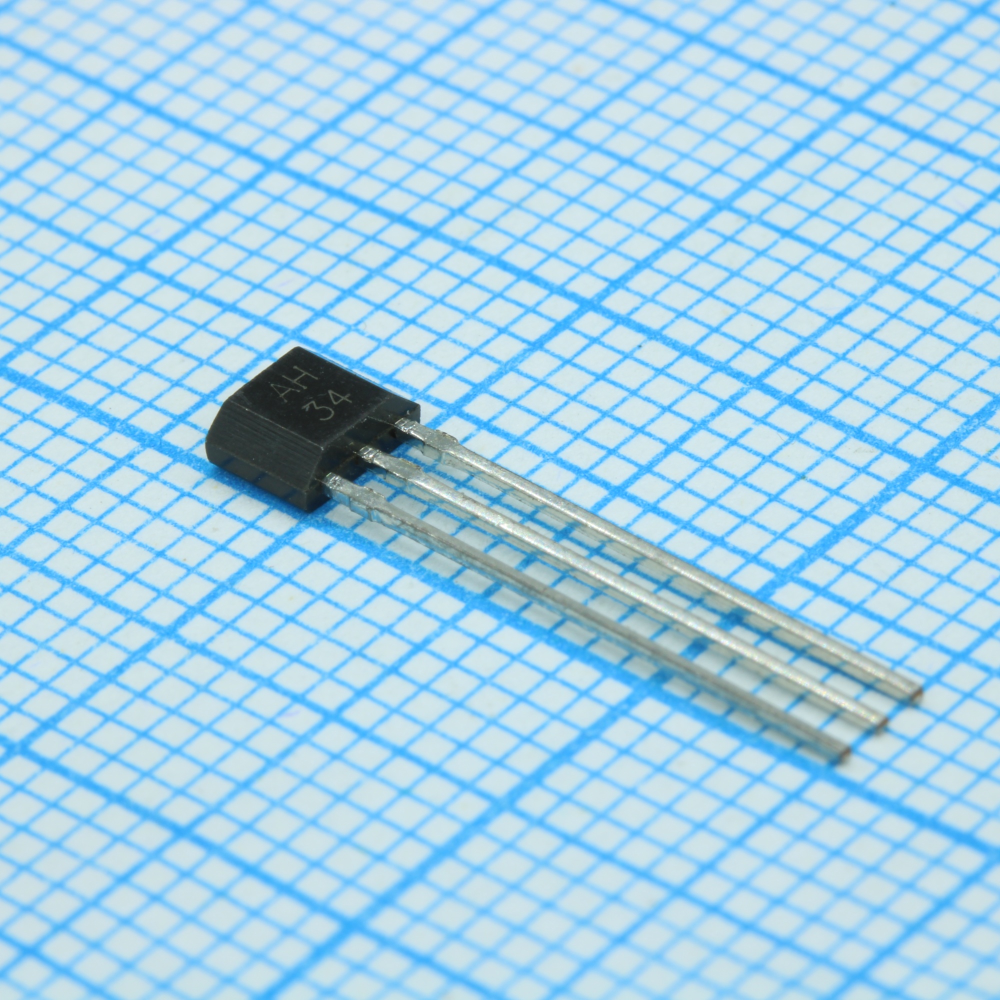 AH3134/L-UA - Датчик магнитного поля-защелка униполярный цифровой 3.0mT/11.0mT