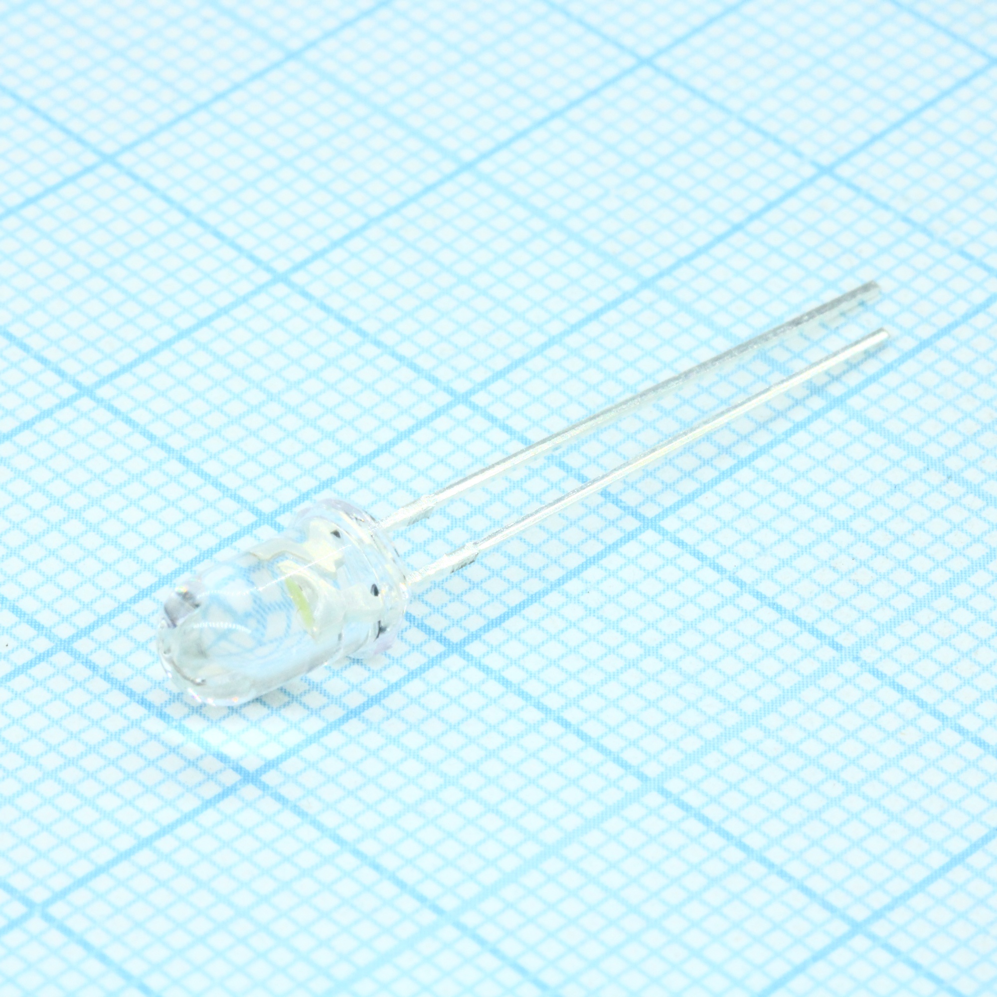 FYL-5013UWC - Светодиод 5мм/белый/6000мкд/прозрачный/20°