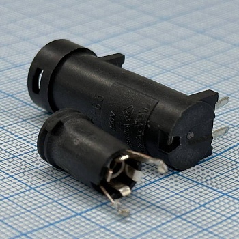 3101.0050 - Держатель предохранителя  5*20mm, закрытого типа, монтаж на плату горизонтальный