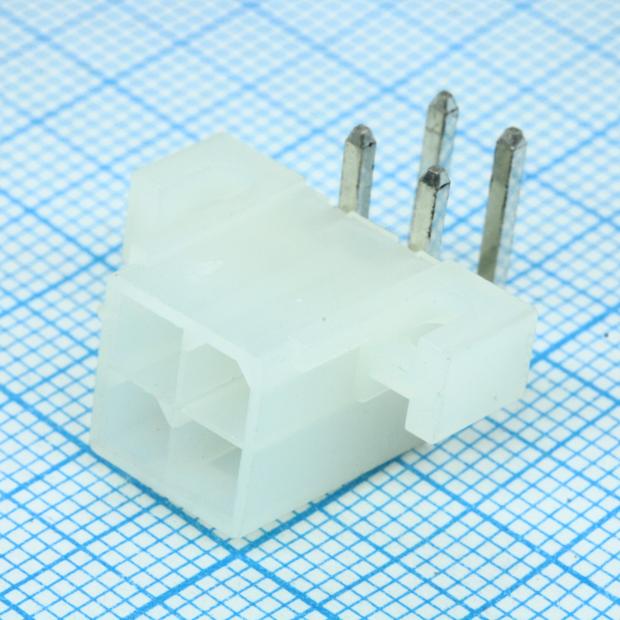 39291048 - Разъем типа провод-плата, угловой, 4.2 мм, 4 контакт(-ов), Штыревой Разъем, Серия MINI-FIT JR монтаж в отверстие