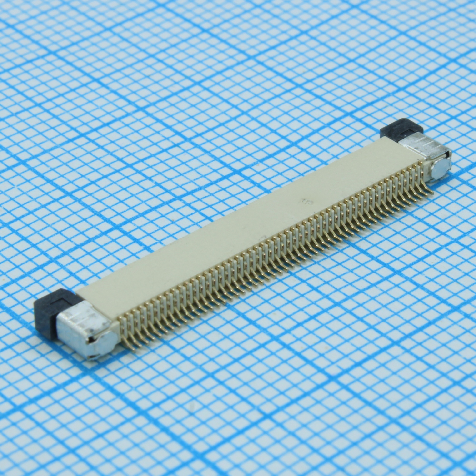 DS1020-09-50VB8B-R - FPC разъем для шлейфа на плату, поверхностный монтаж 50 контактов шаг 0.5мм