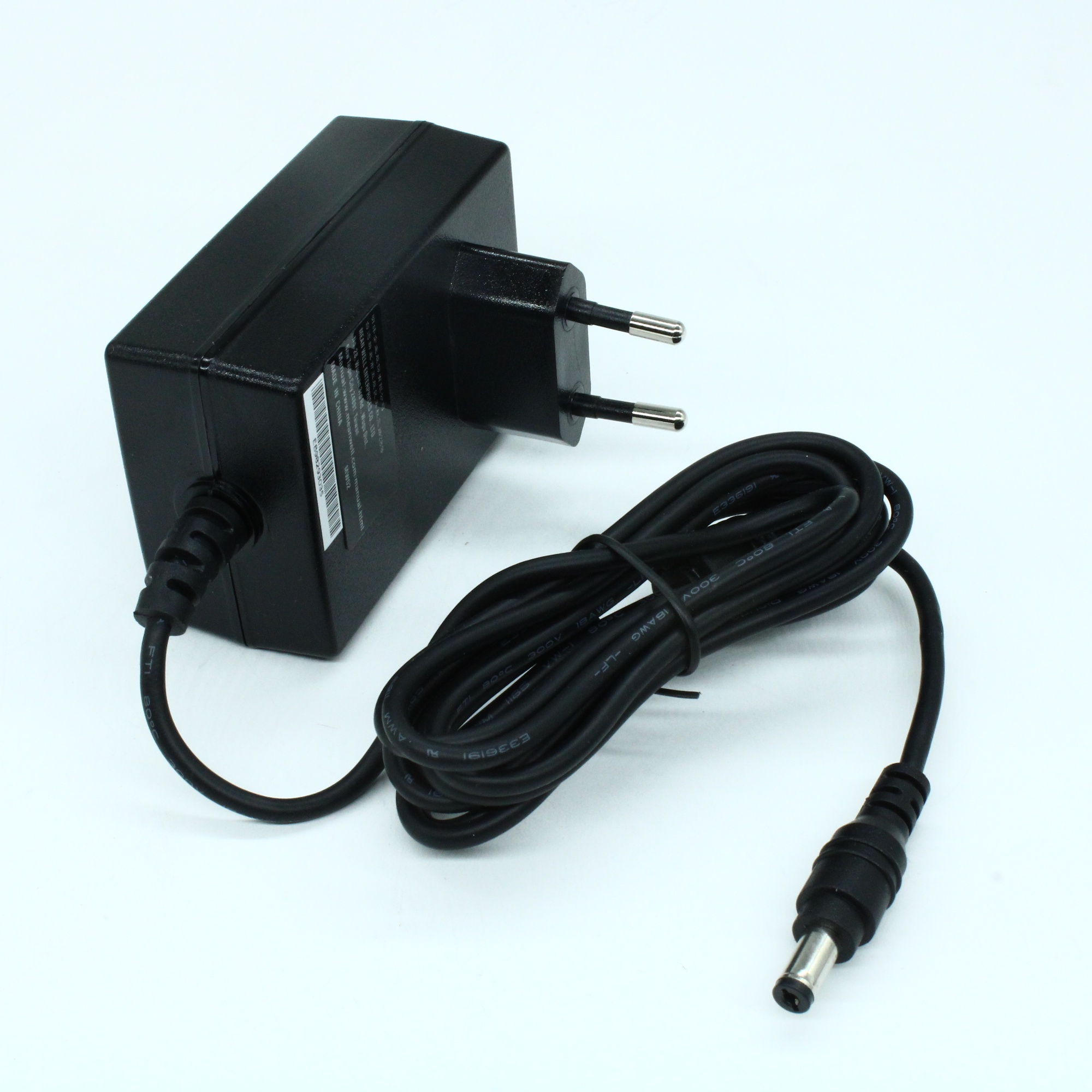 GST25E48-P1J - AC-DC, 25Вт, вход 85...264B AC 47...63 Гц,, выход 48B/0.52A, изоляция 3000В AC, 79x54x33мм, -30...+70°С, выходной разъем 11, диам. 5.5х2.1мм