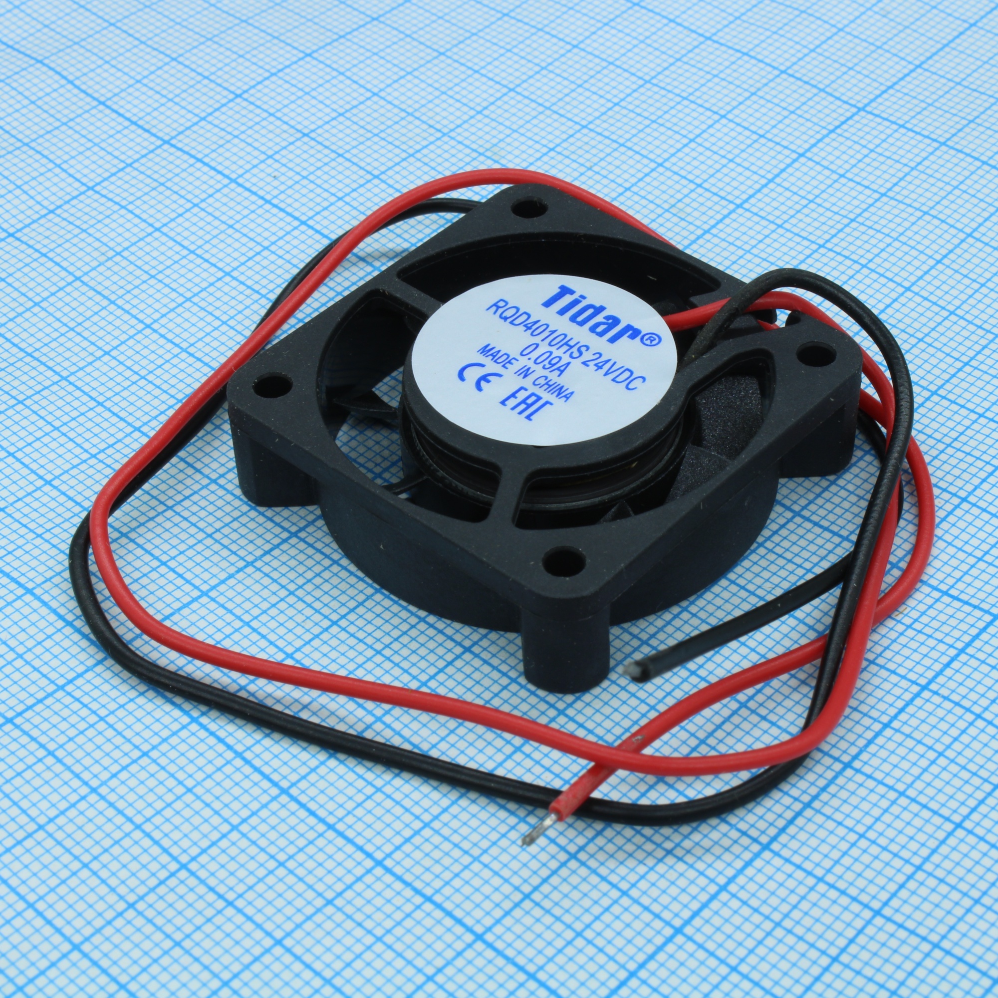 RQD 4010HS 24VDC - Вентилятор 24В 40x40х10мм, 7400 об/мин., 10.5м3/час, 24дБ, подшипник скольжения, тип вывода - провод