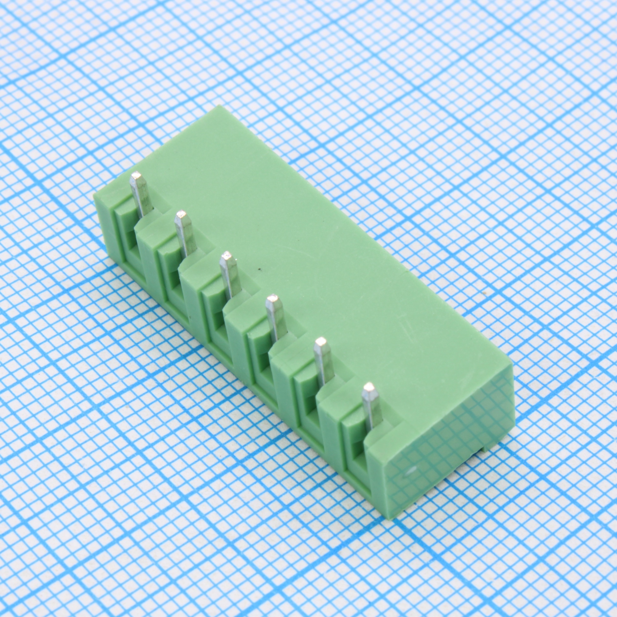 2EGTRC-5.0-06P-14-100 - Разъемный клеммный блок на плату, 6 контактов. Серия 2EGTRC-5.0