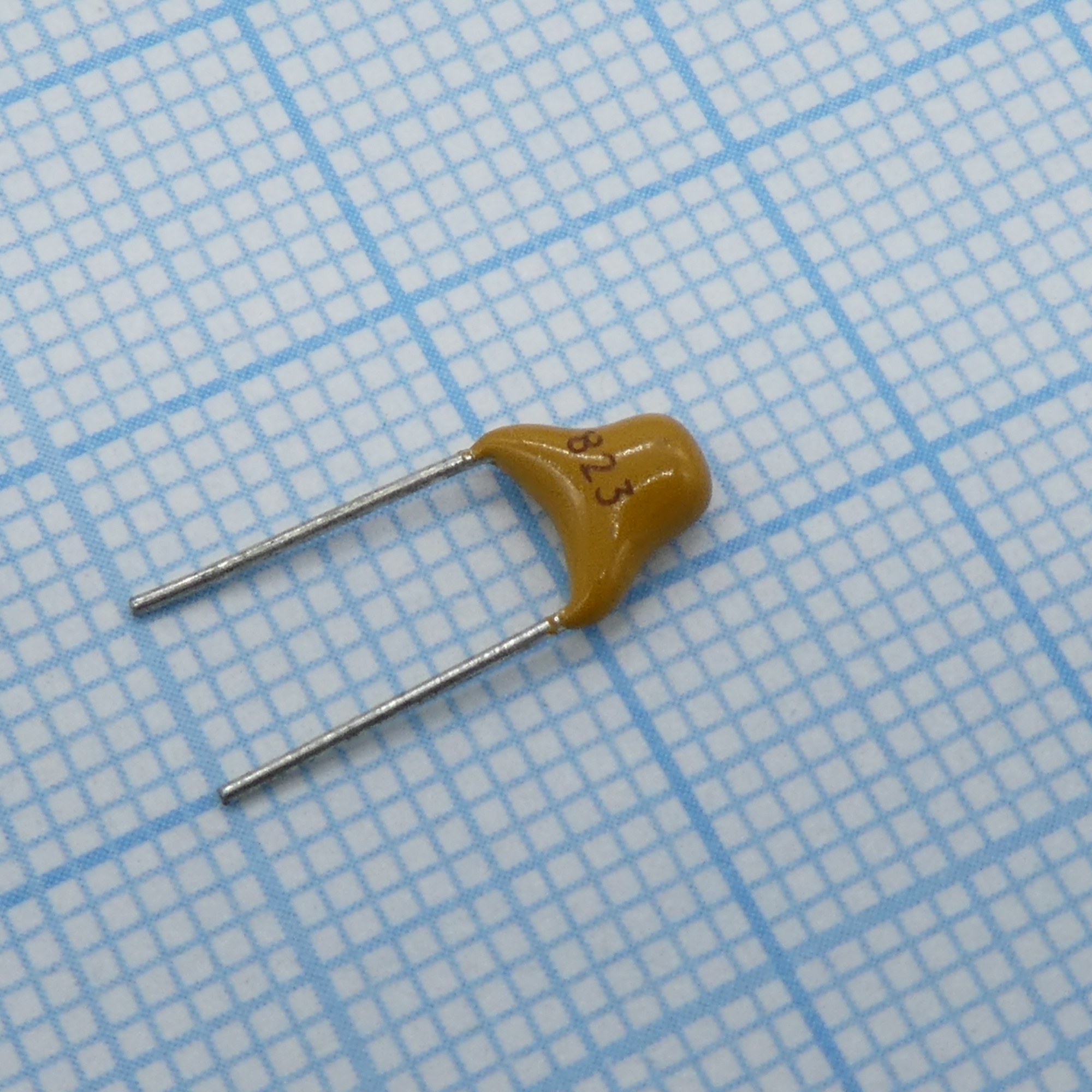 TS170R1H823KSBBB0R - Конденсатор керамический многослойный 0.082мкФ 50В X7R ±10% радиальный 5.08мм 125°C россыпь