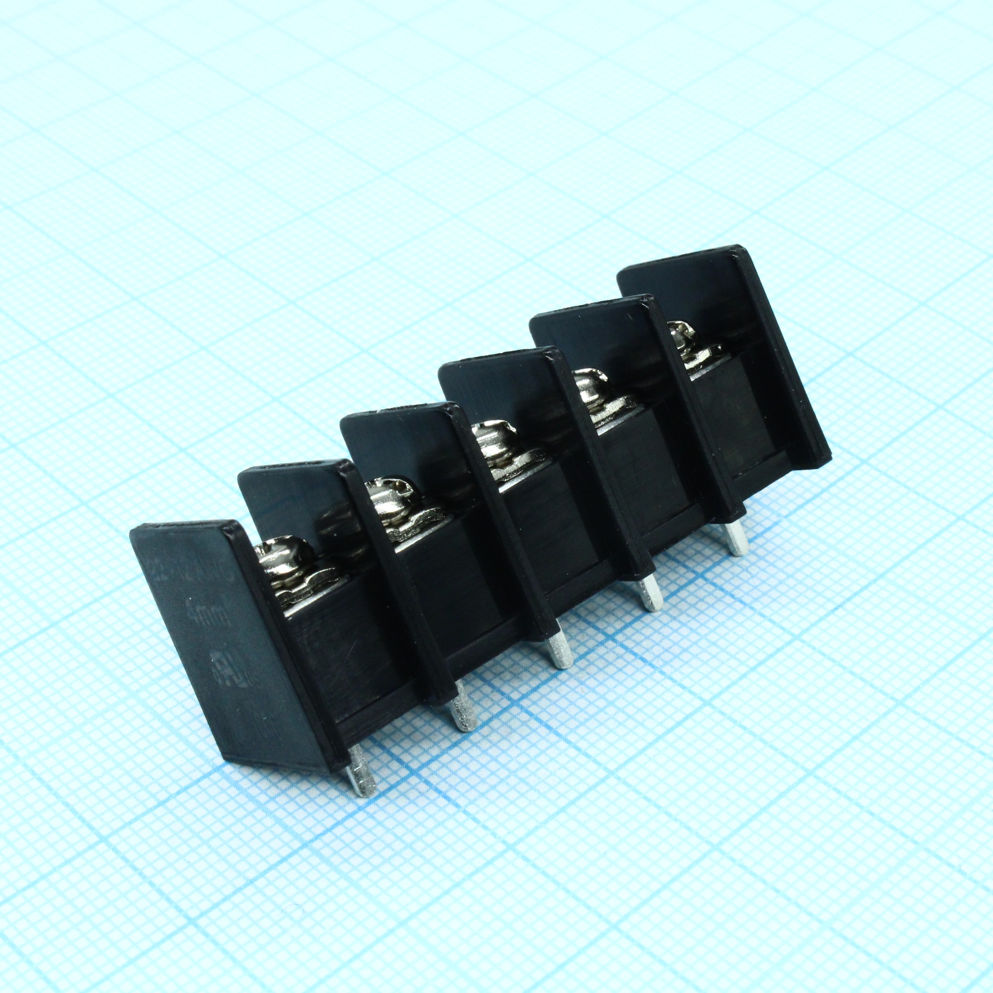 DG45C-B-05P-13-00A(H) - Барьерный клеммный блок 5 контактов. Серия DG45C-B