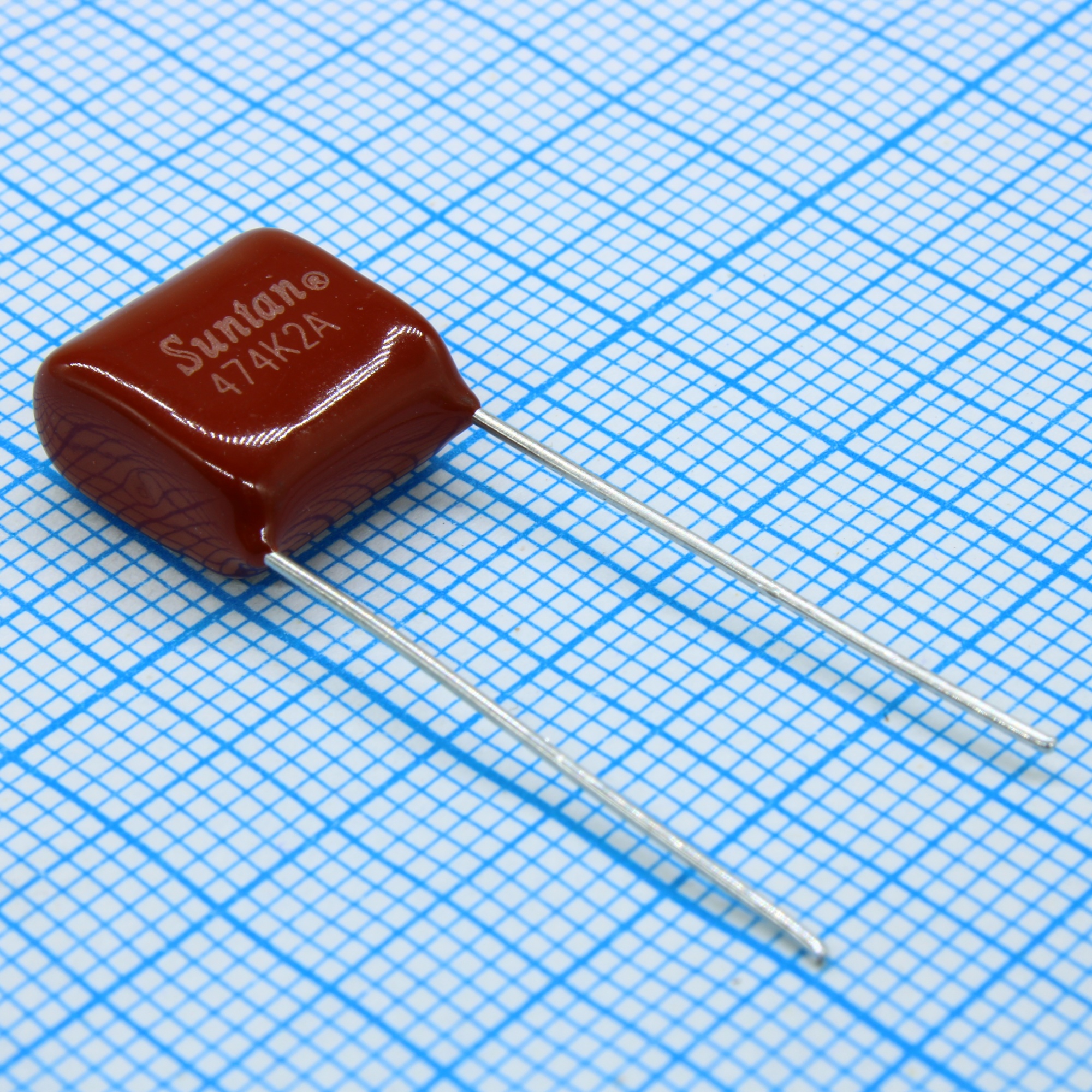 TS02002A474KSB0D0R - Конденсатор металлоплёночный полиэтилентерефталатный 0.47мкФ 100В ±10% (14х8х14мм) шаг выводов 10мм 85°С россыпь