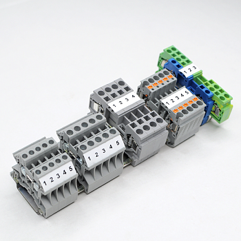 Маркировка клемм SMK-DC-6 мм кв. - Для клемм Degson (серия: DC), cечение клеммы 6 мм кв., ширина маркера  8 мм, цвет белый, для принтера: RT200, RT230, в упаковке 1800 маркеров