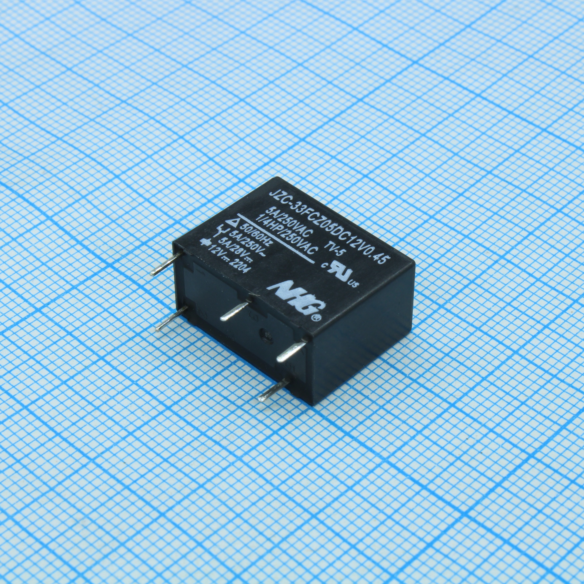 JZC-33F-C-Z-5-DC12V-0.45 - Реле силовое 5А одна контактная группа на переключение катушка 12В 0.45Вт
