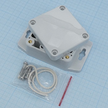 G201MF - Герметичный корпус из поликарбоната с фланцем, IP65, светло-серый