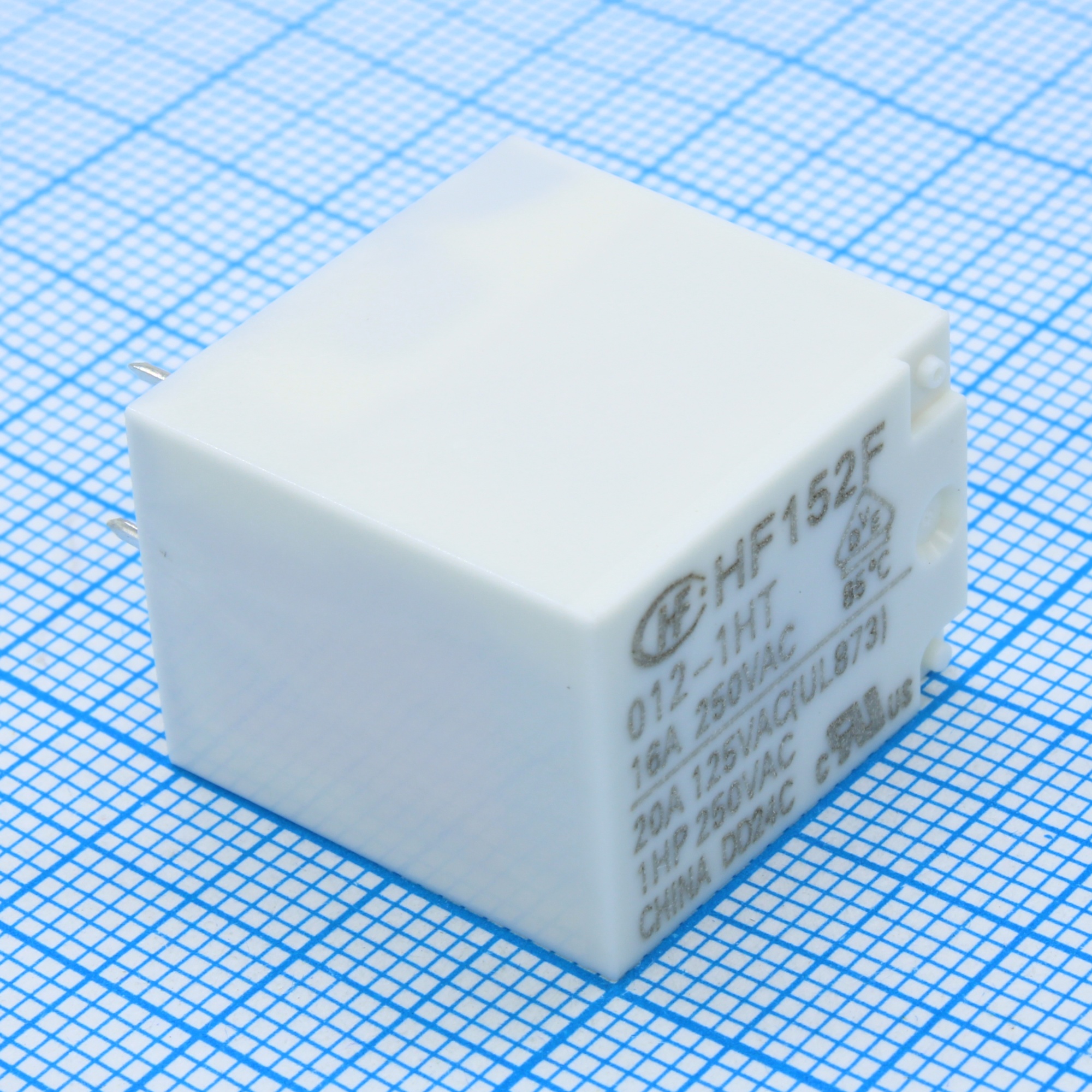 HF152F/012-1HT - Реле силовое, 20А один контакт на замыкание катушка 12В