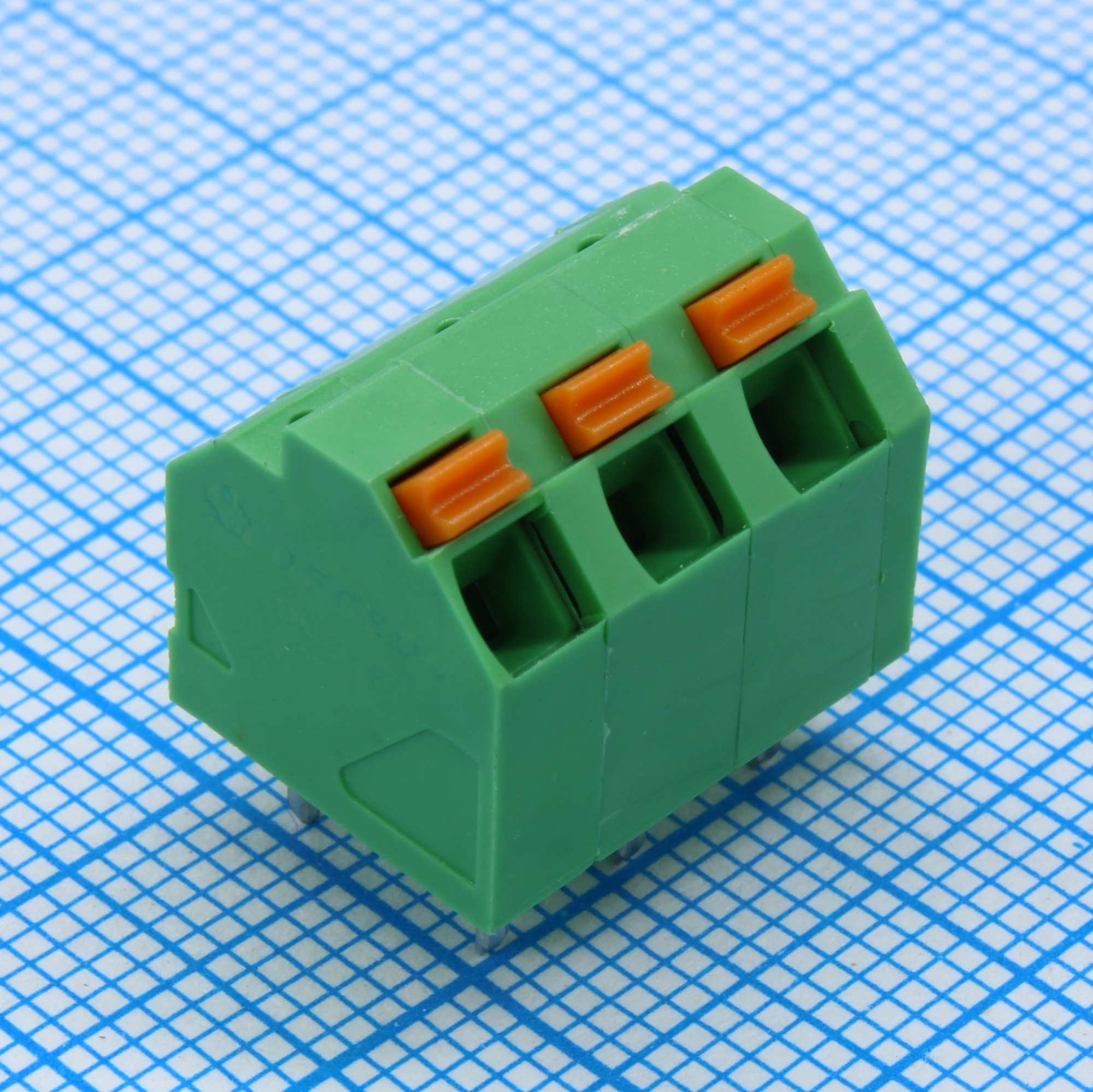 DG246-5.08-03P-14-00A(H) - Нажимной безвинтовой клеммный блок 3 контакта. Зажим типа торцевой контакт. Серия DG246