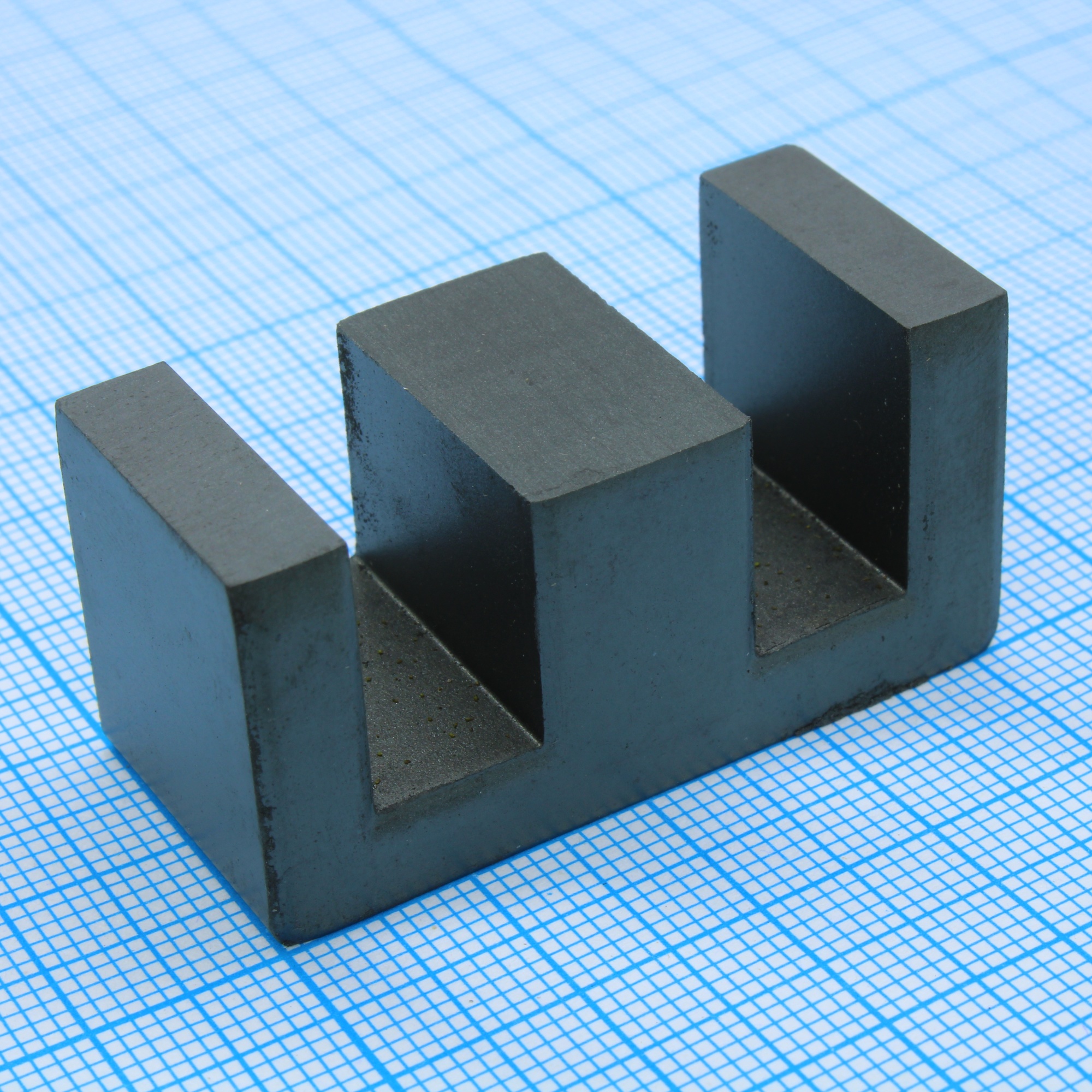 CF139 EE4220 Gap 1.5mm S - Cердечник ферритовый E 42/21.2/20 CF139 (N87 TDK) 250 нГн, зазор 1.5мм