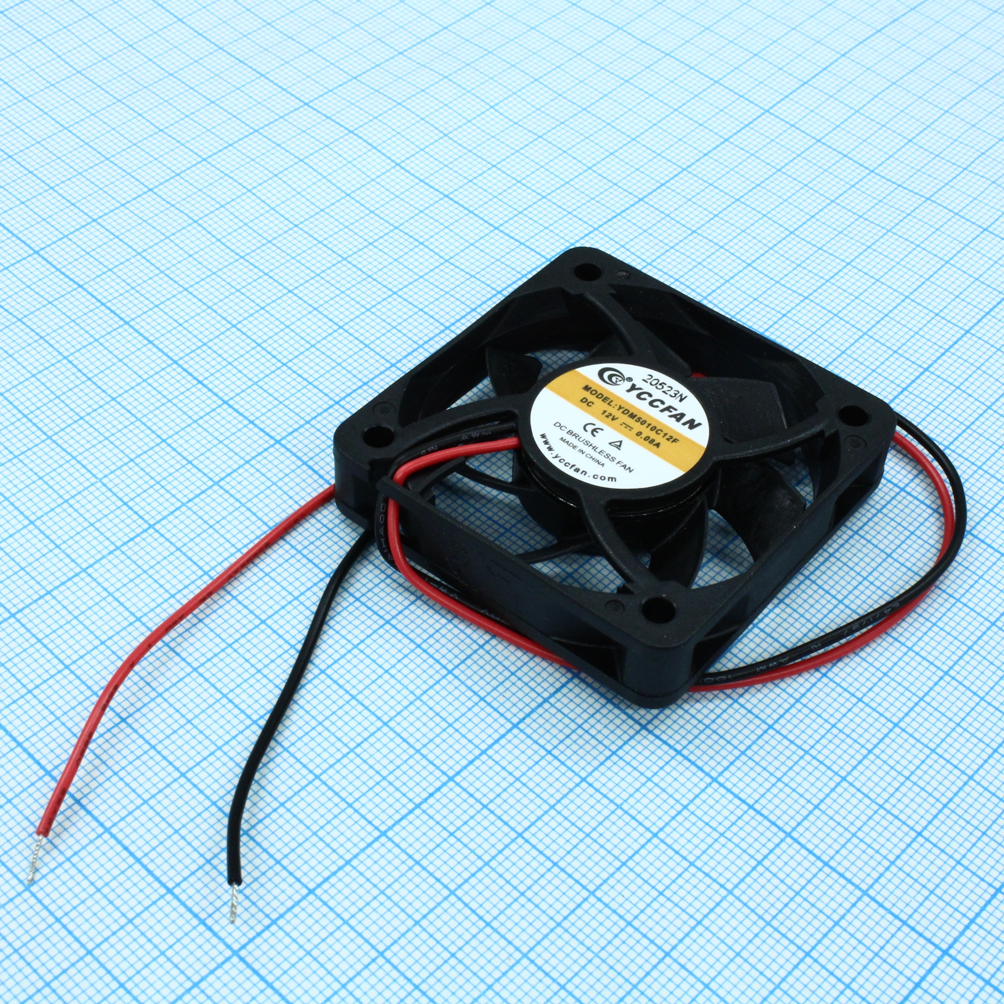 YDM5010C12F - Вентилятор 12В 50х50x10 C, 0.96Вт, 4500 об/мин, 11.2м3/час, 30.5дБ, подшипник скольжения CycleSeal, тип вывода - провод