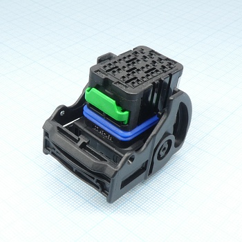 643191211 - Кожух разъема 32 места левый вывод проводов синий